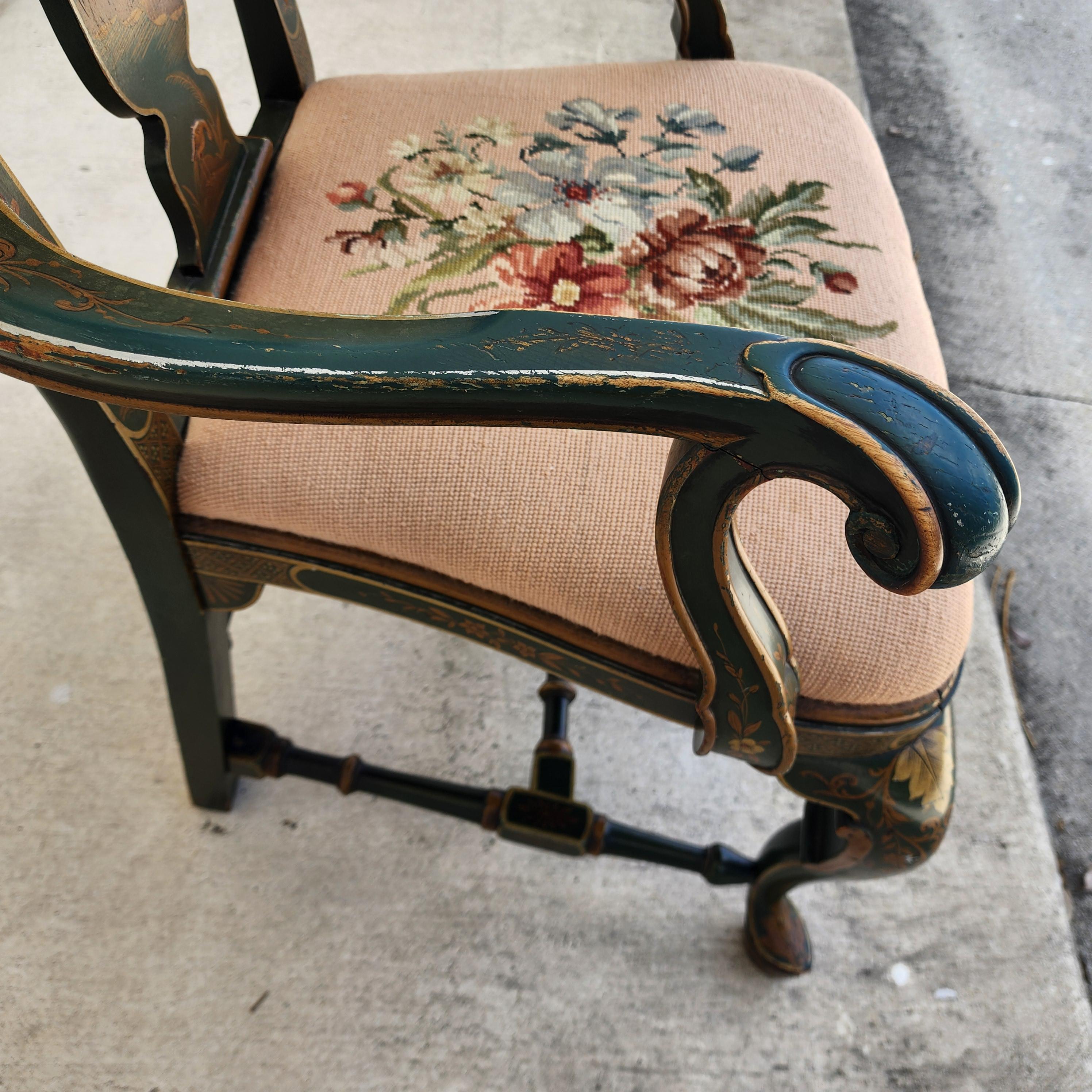 Fauteuil Queen Anne ancien décoré de chinoiseries, vers 1930 en vente 11