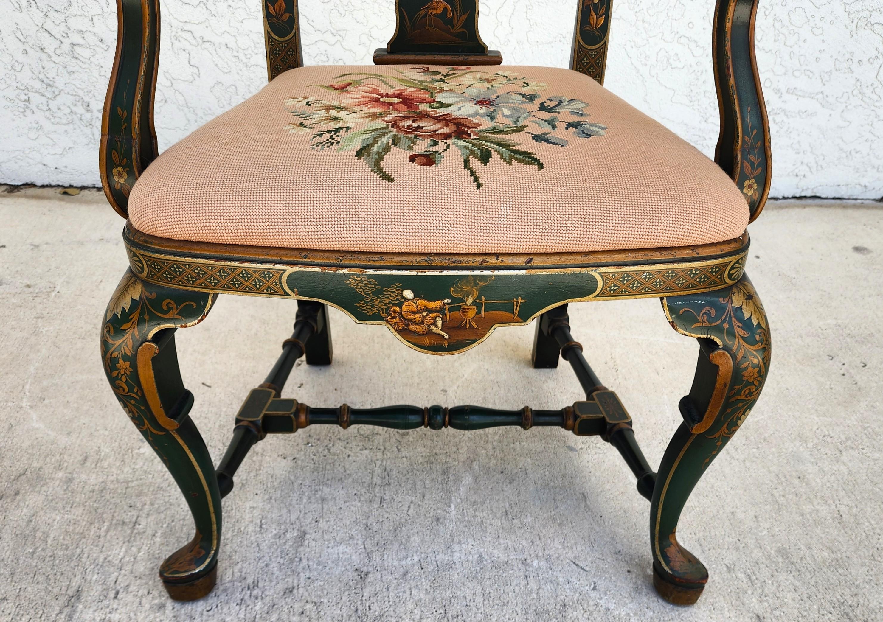 Fauteuil Queen Anne ancien décoré de chinoiseries, vers 1930 en vente 1