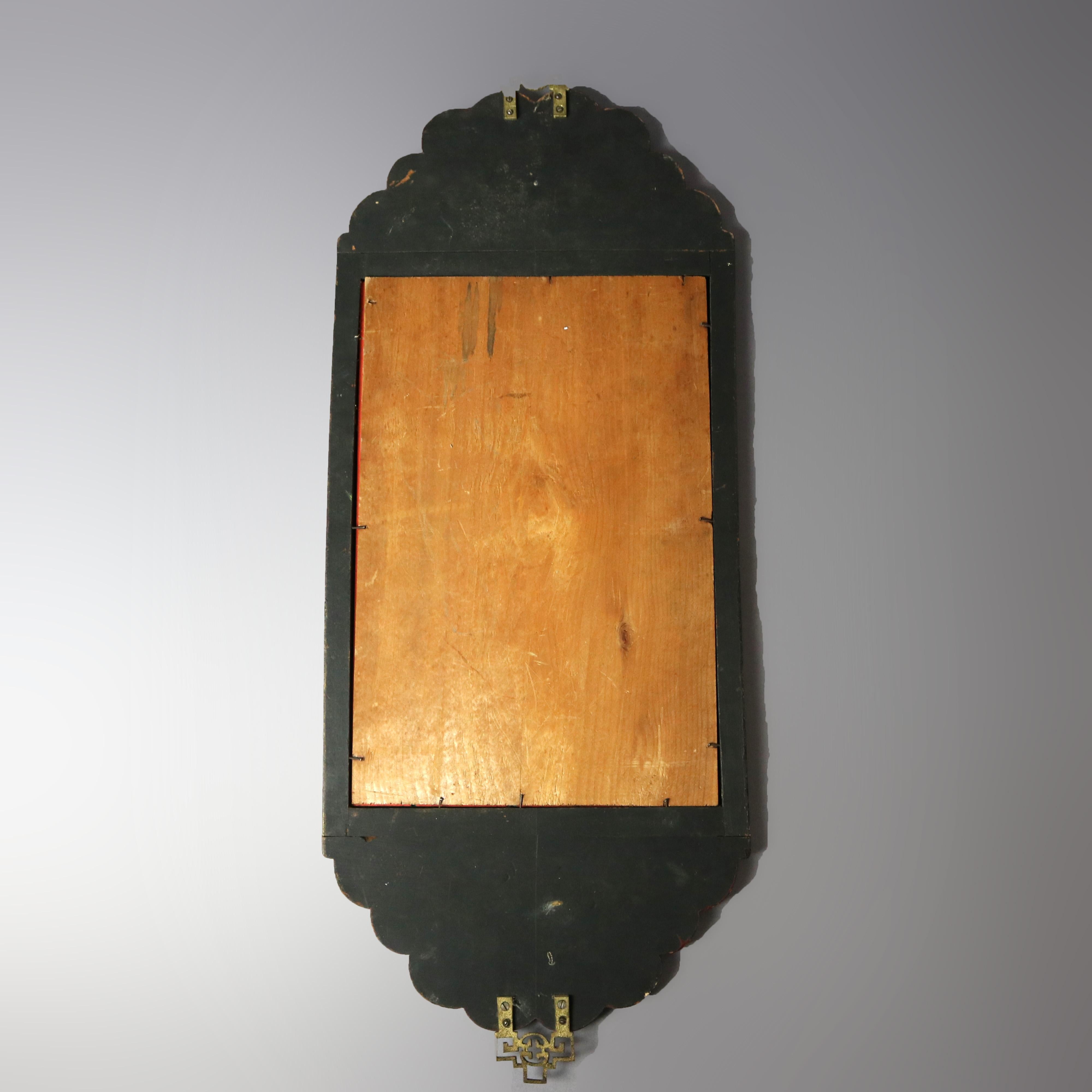 Ancien miroir asiatique de style chinoiserie décoré, sculpté en relief et polychromé, 20ème siècle en vente 1
