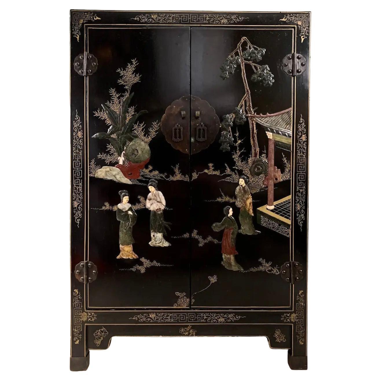 Ancien meuble de rangement asiatique de style chinoiserie avec incrustation de pierres semi-précieuses