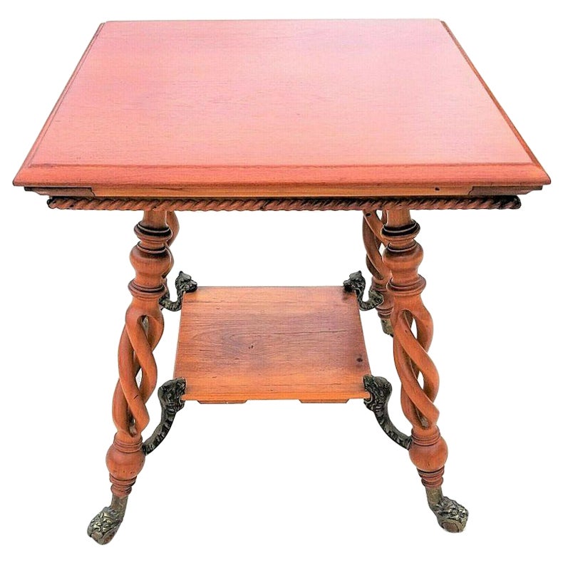 Antiker, antiker, asiatischer Chinoiserie-Tisch aus Holz und Messing mit Klauen- und Kugelakzenten