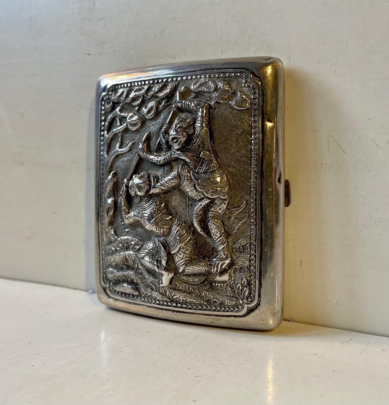 Antique Asian Export Silver Cigarette Case with Battlescene For Sale 1