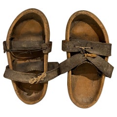 Chaussures japonaises asiatiques anciennes à bout ouvert en bois de cuir