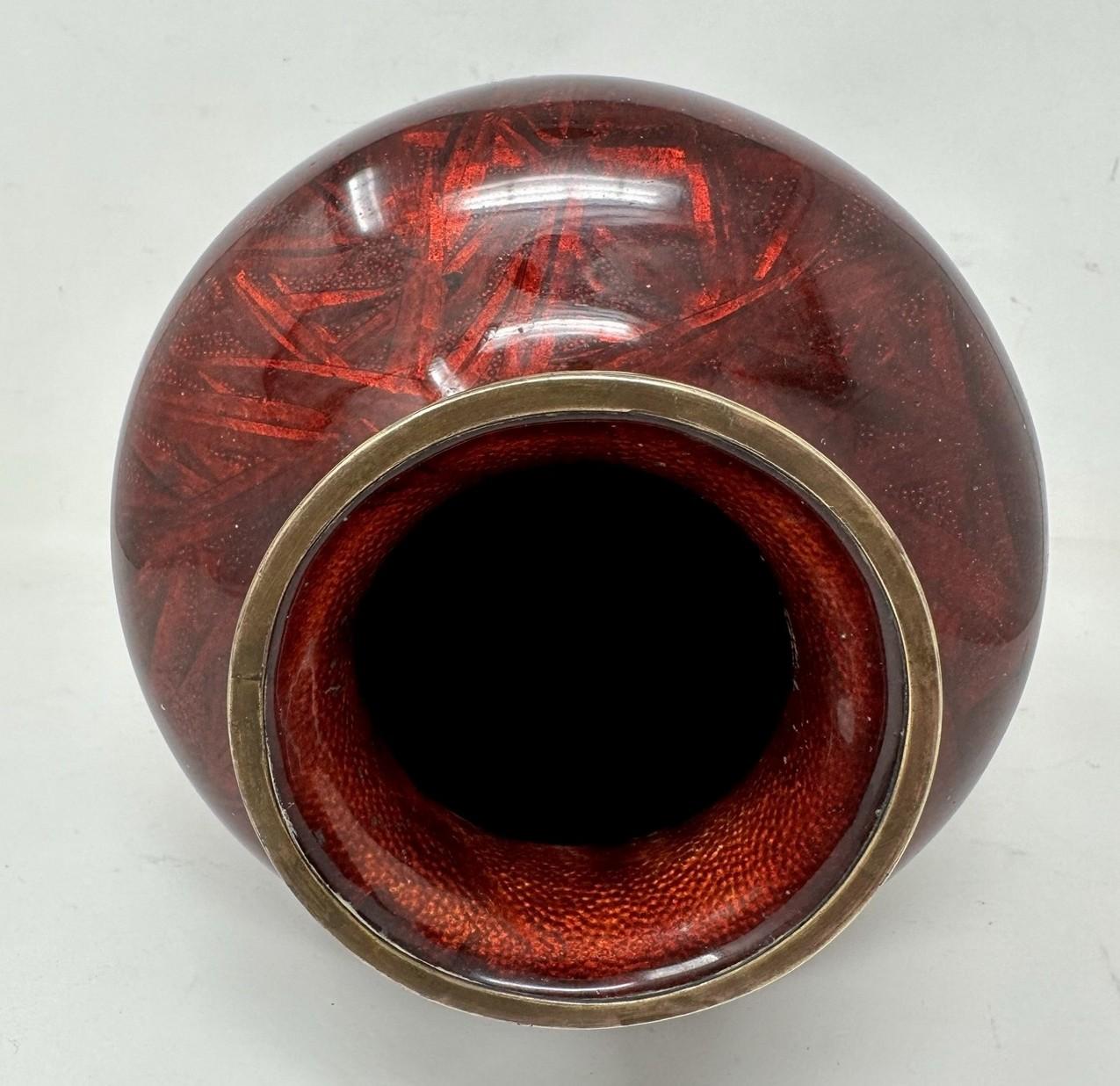 Antique Asian Meiji Period Japanese Bronze Cloisonne Enamel Urn Vase Red Gilt For Sale 4