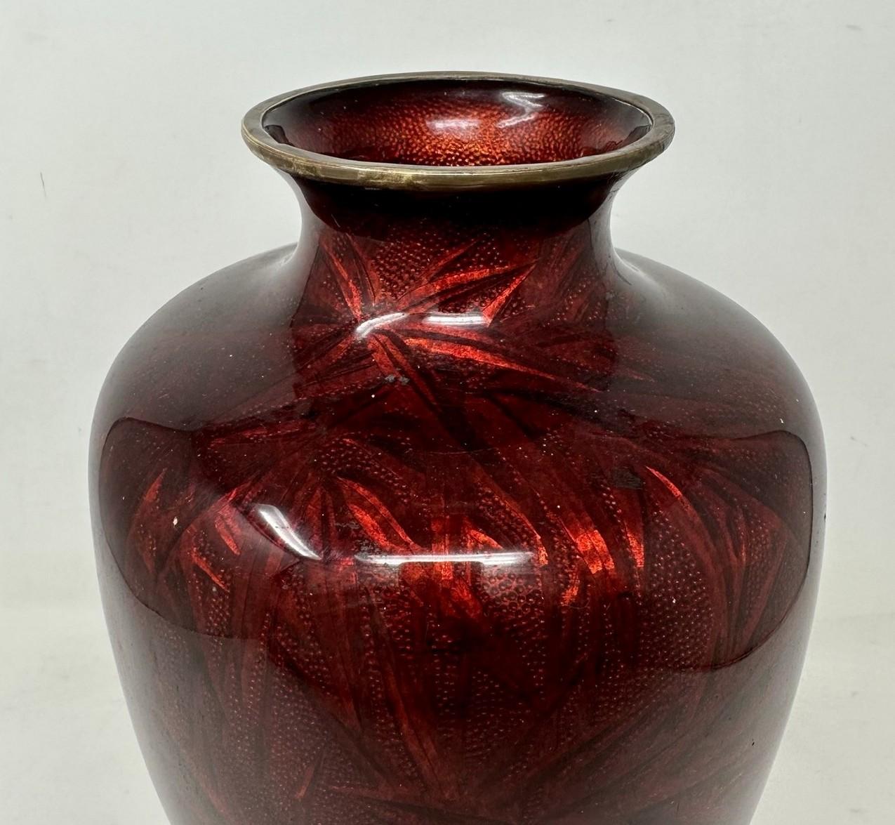 Ceramic Antique Asian Meiji Period Japanese Bronze Cloisonne Enamel Urn Vase Red Gilt For Sale