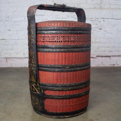 Cesta de boda china antigua asiática roja y negra lacada de 4 pisos tejida con hierba