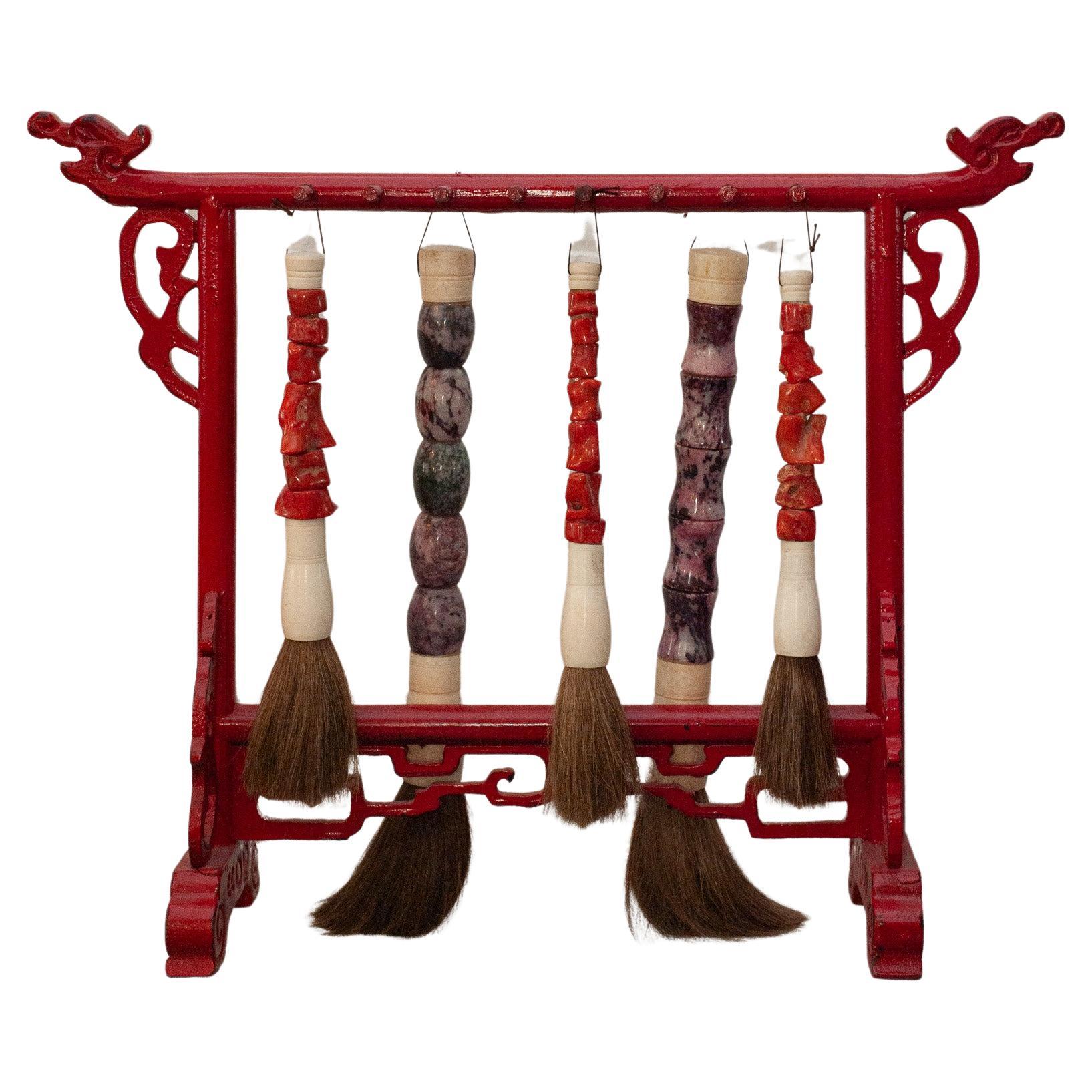 Antike asiatische rote Koralle und lila Stein Kalligraphie Pinsel Set mit Stand