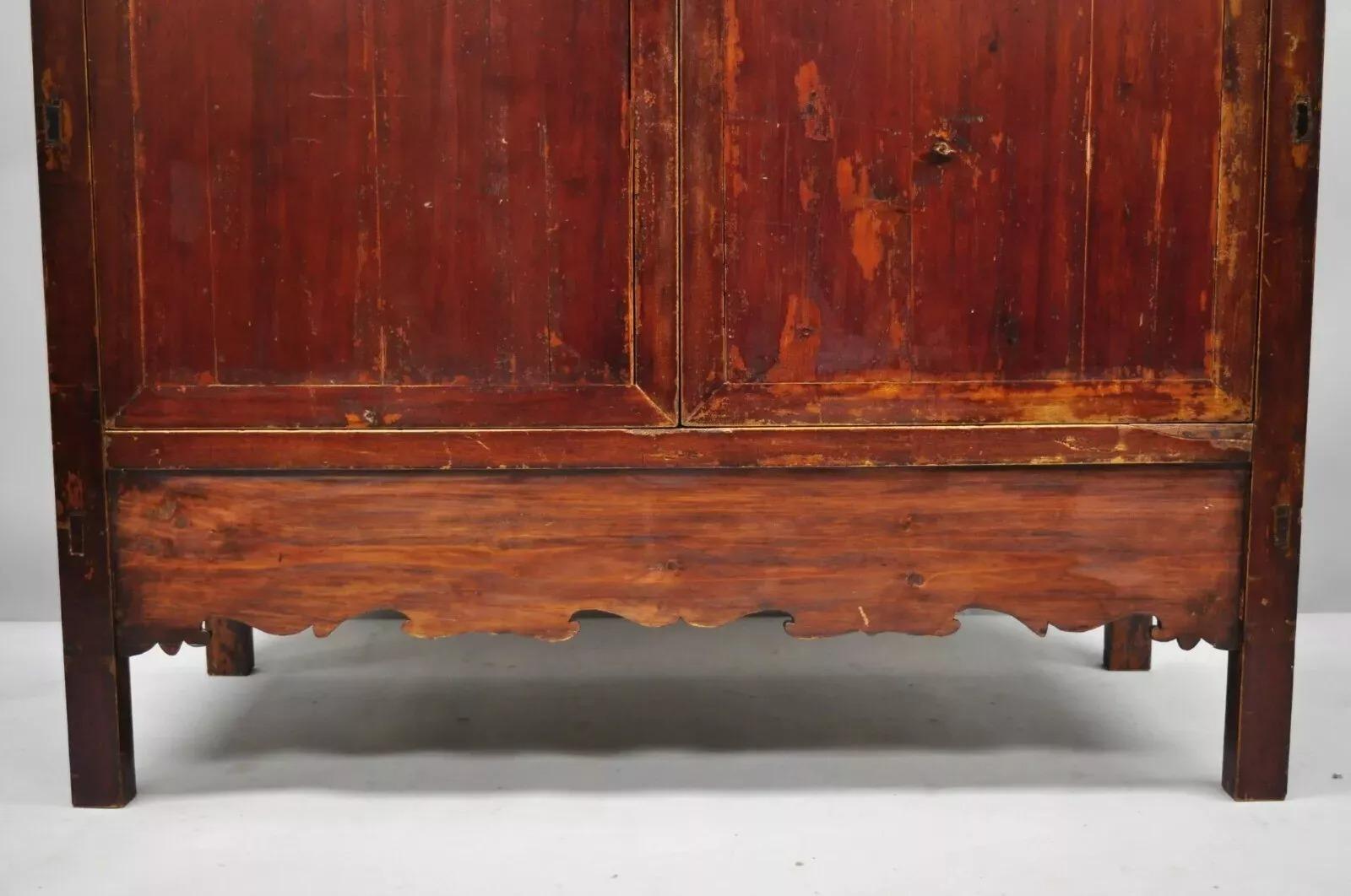 Antique Asian Red Lacquer Oriental Chinese Wedding Cabinet 2 Door Cupboard In Good Condition For Sale In Philadelphia, PA