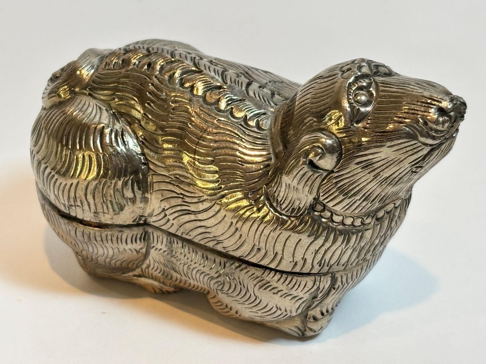 Anglo Raj Antique Asian Silver Betel Nut Box in Foo Lion Form Southeast Asia For Sale