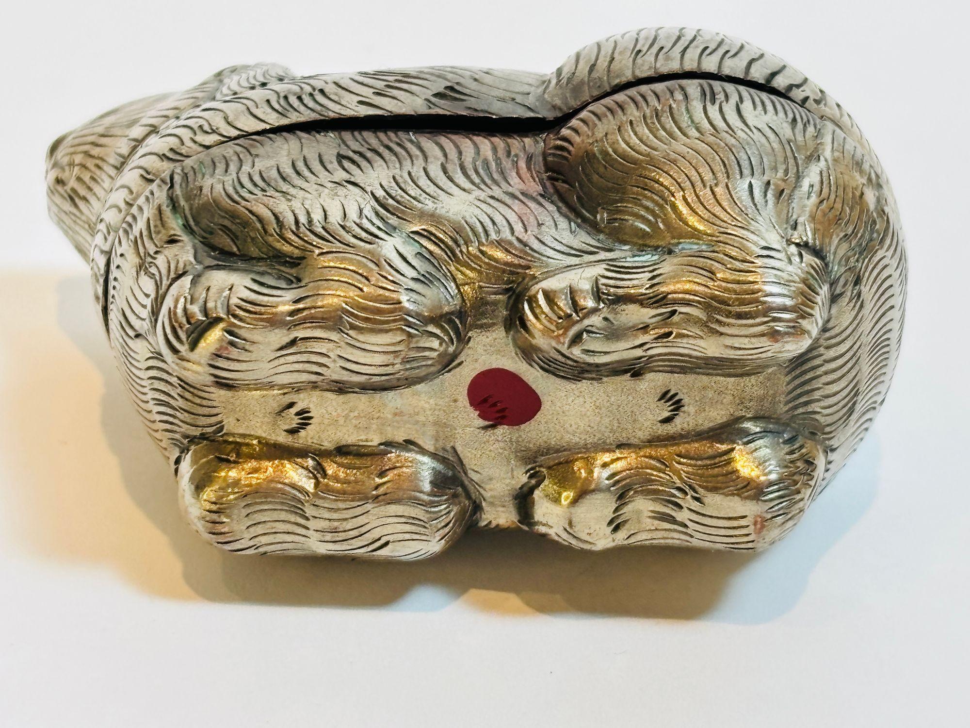 20th Century Antique Asian Silver Betel Nut Box in Foo Lion Form Southeast Asia For Sale