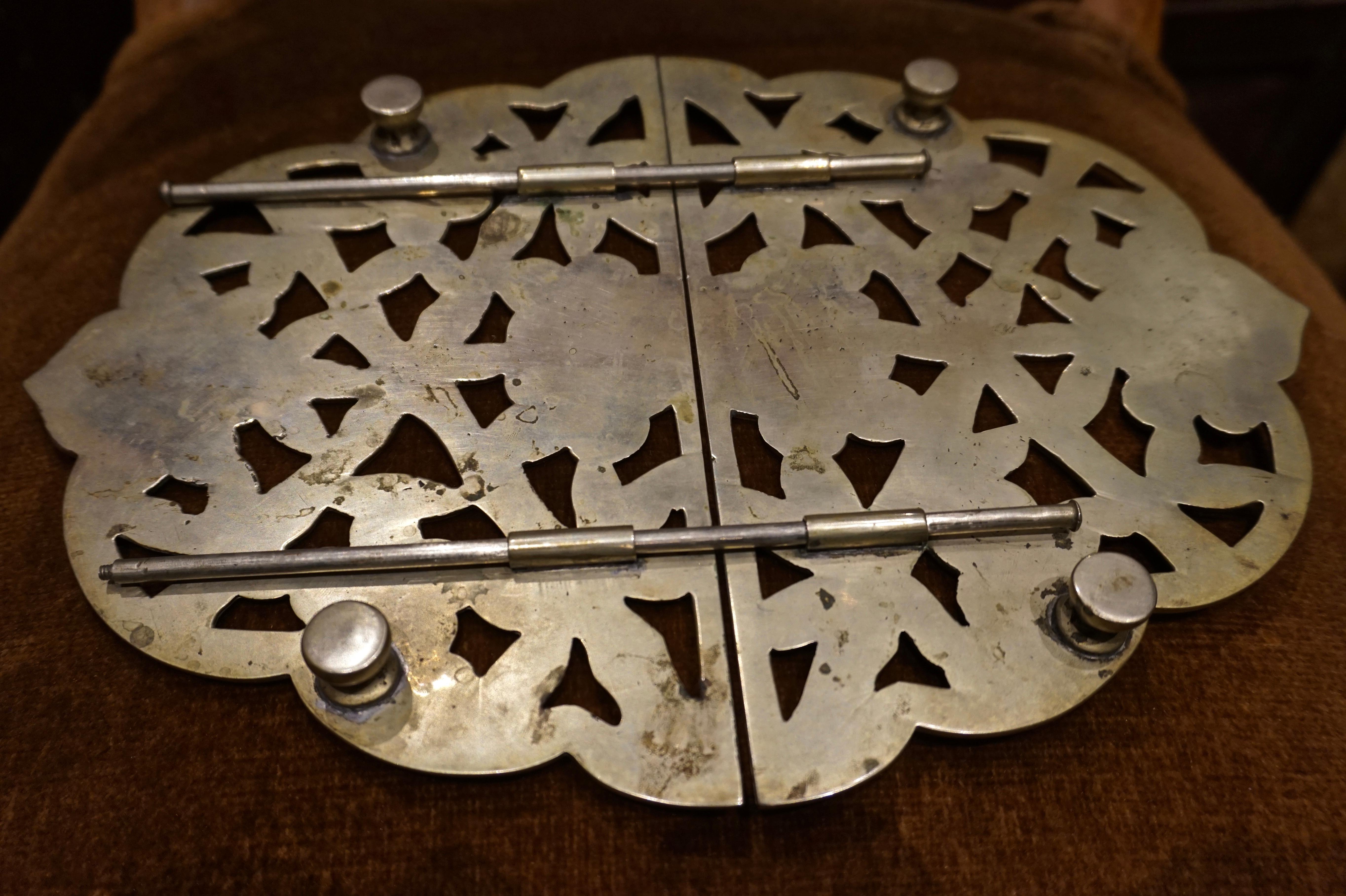 Antique Asian Silver Plate Engraved Expanding Tea Trivet Decorative Stand In Good Condition For Sale In Vancouver, British Columbia