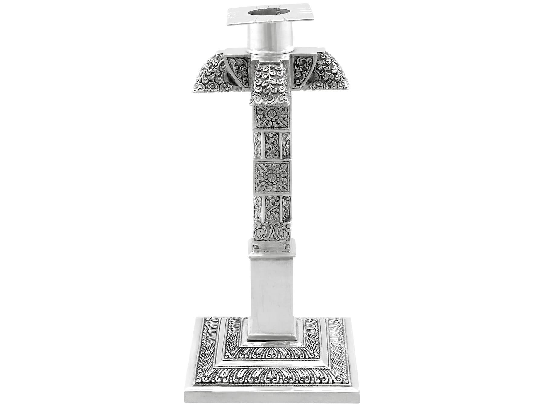 Argento Portacandele asiatici in argento sterling del XIX secolo in vendita