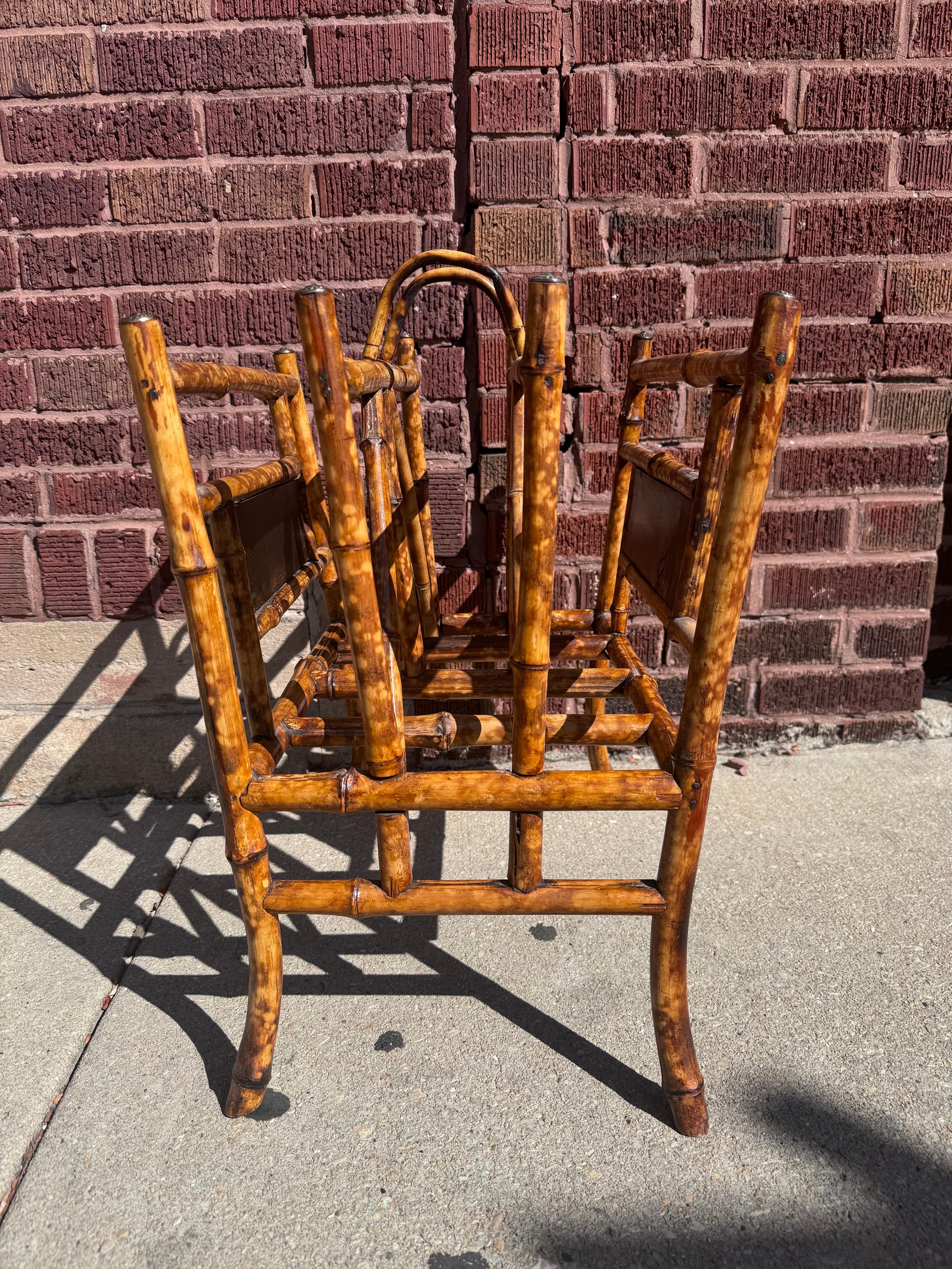 Revistero Antiguo de Bambú Tallado Asian Style Desconocido en venta