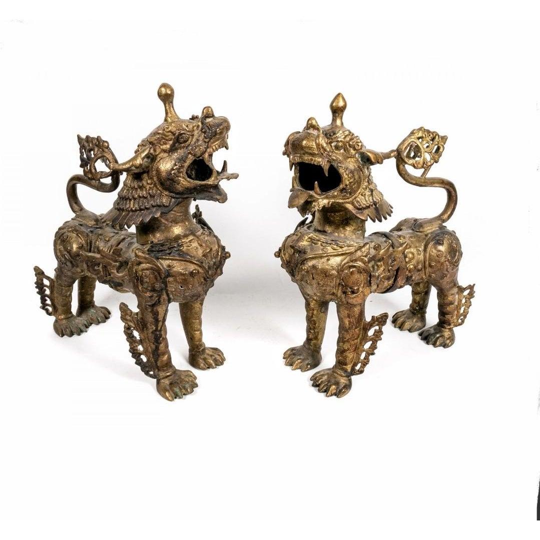 Chinese antique brass pair of lion pendants copper  desktop accessories 