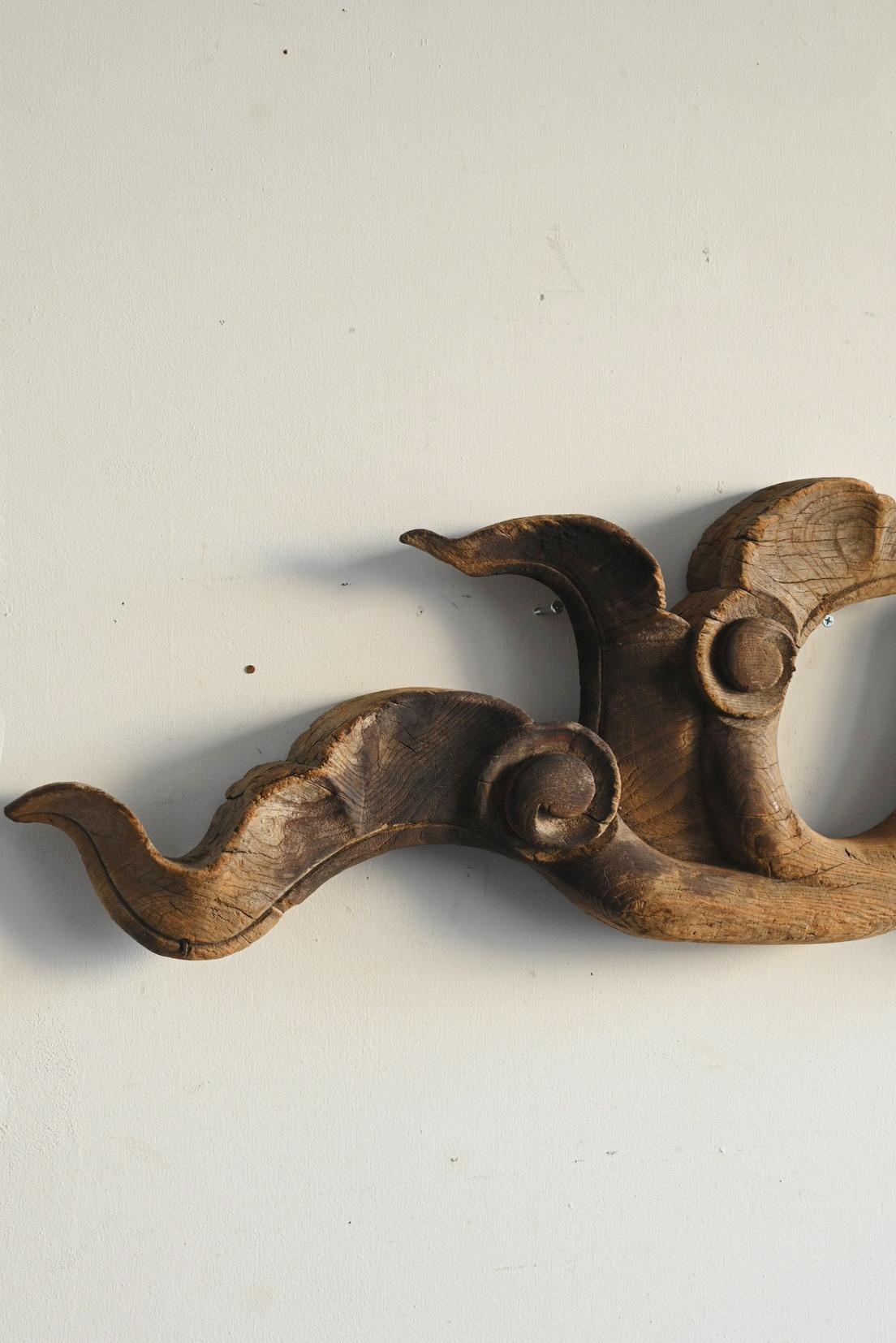 Antica scultura asiatica in legno di vite/Fine XIX-inizio XX secolo/Appeso a parete in vendita 3