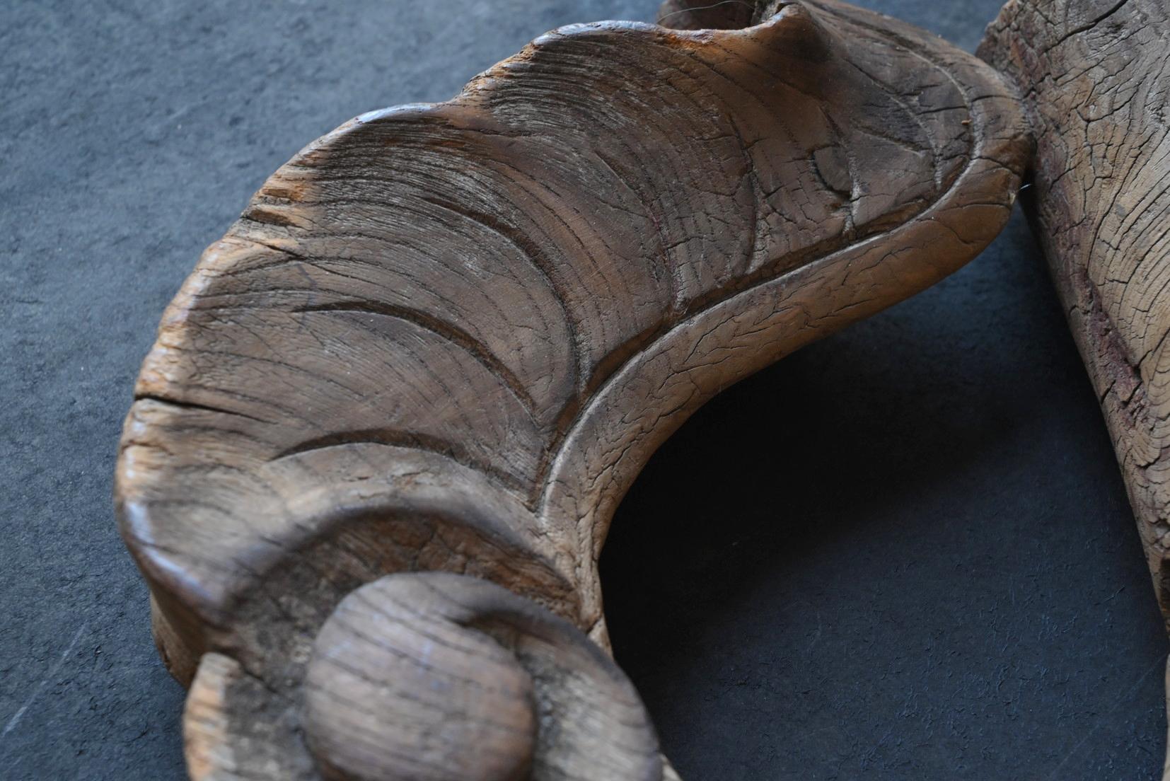 Antica scultura asiatica in legno di vite/Fine XIX-inizio XX secolo/Appeso a parete in vendita 10