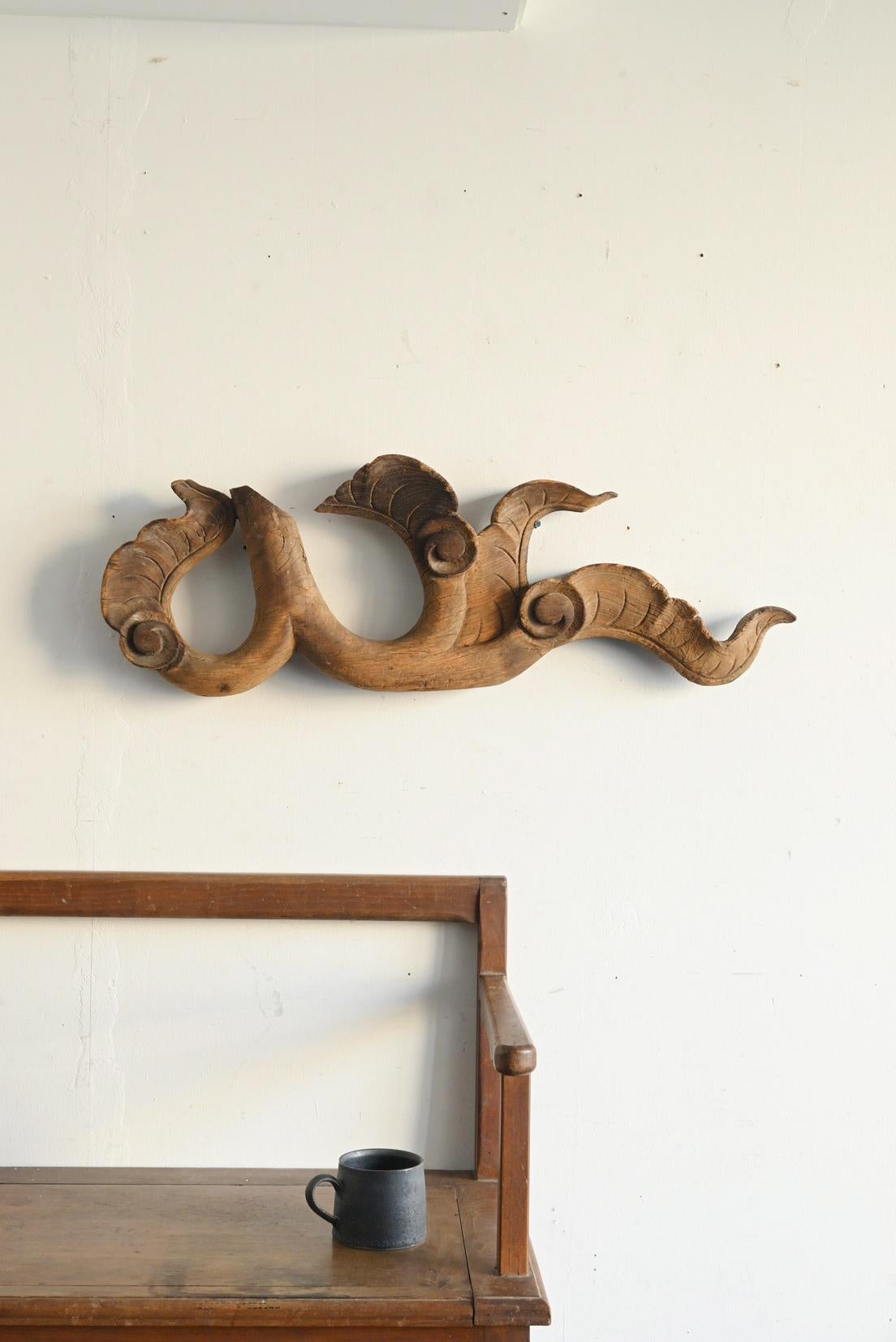 Antica scultura asiatica in legno di vite/Fine XIX-inizio XX secolo/Appeso a parete in vendita 12