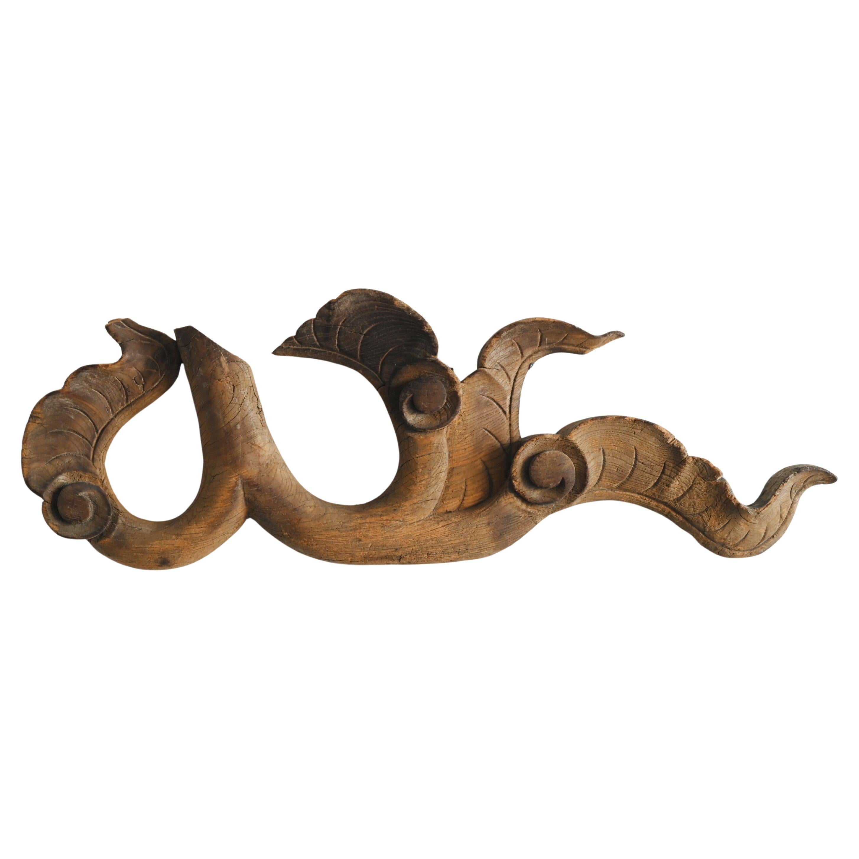 Antica scultura asiatica in legno di vite/Fine XIX-inizio XX secolo/Appeso a parete in vendita