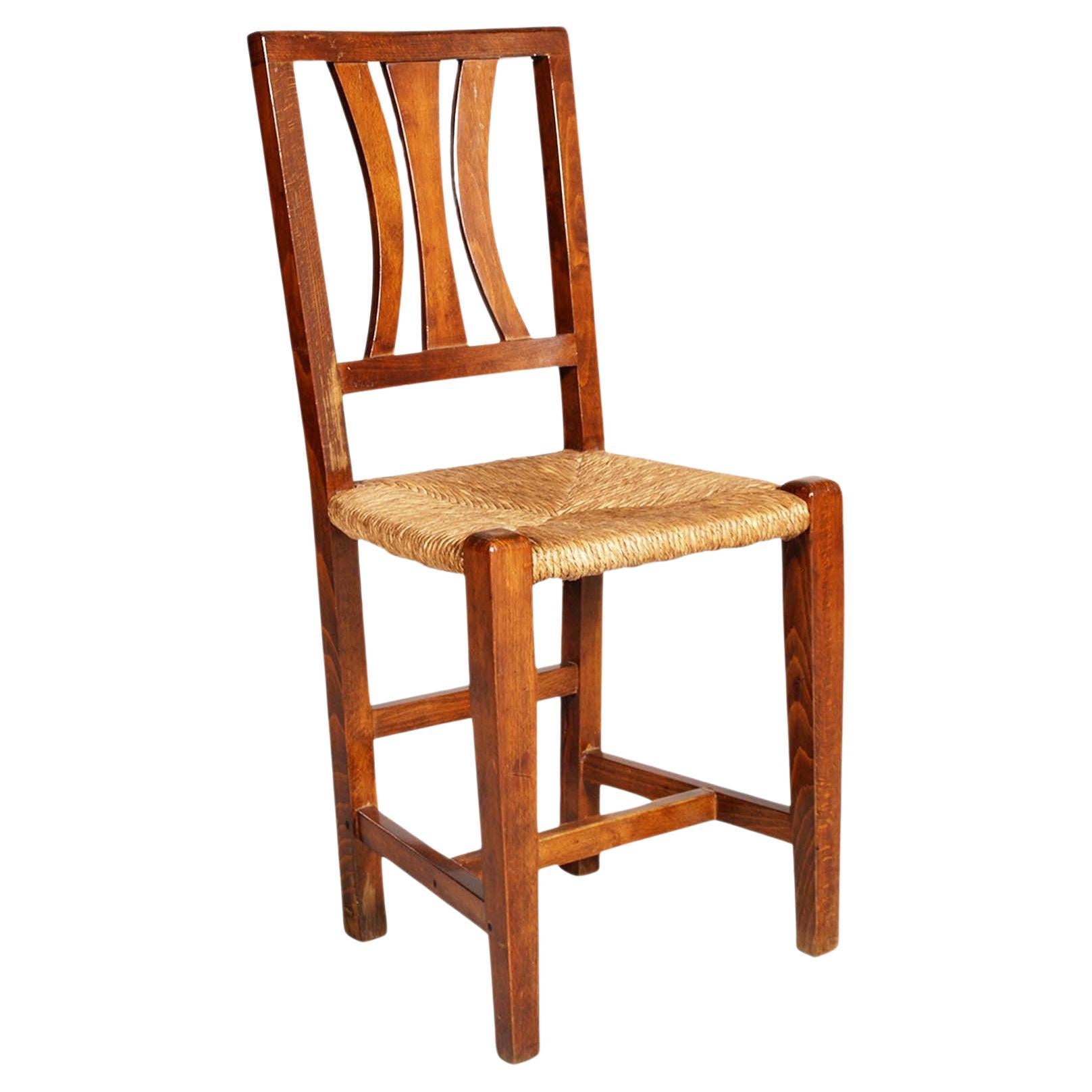 Antique Asolana Chair from the Early 1900s, Walnut with Straw Seat, Wax Polished For Sale