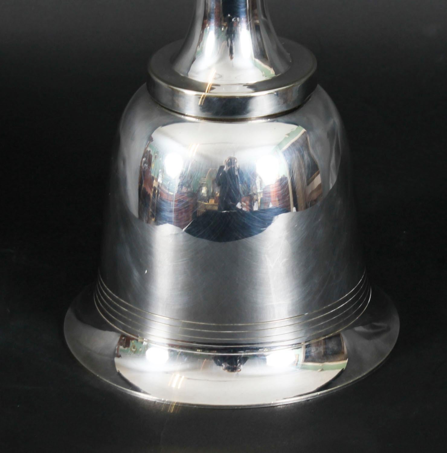Antigua coctelera Art Decó plateada Asprey & Co Siglo XX Inglés en venta