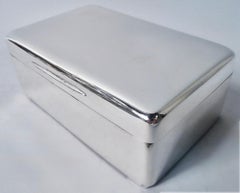 Boîte victorienne anglaise en argent massif « Asprey », 1900