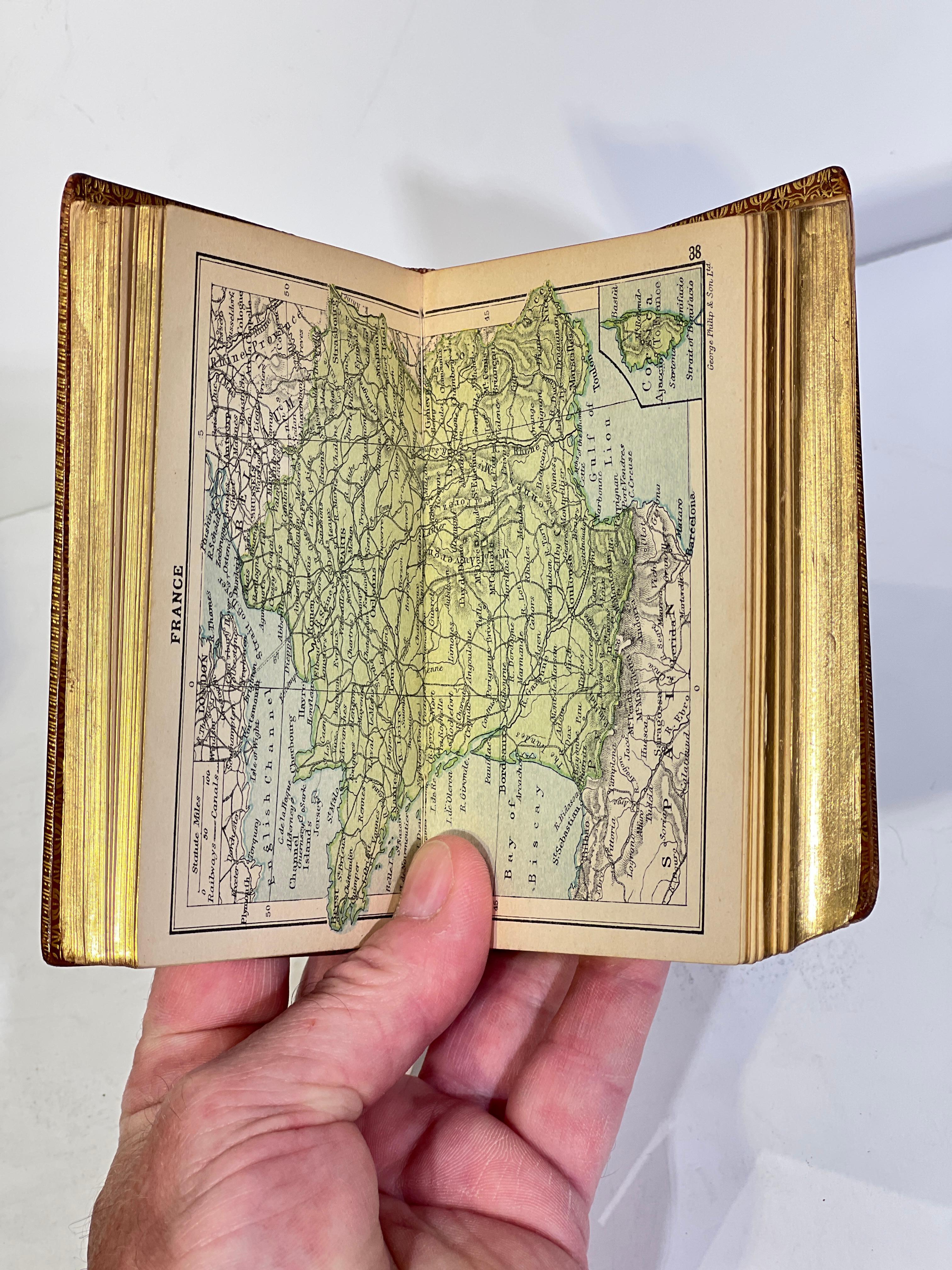 Antiguo juego de minilibros de referencia Asprey y estante con incrustaciones de Boulle en venta 2