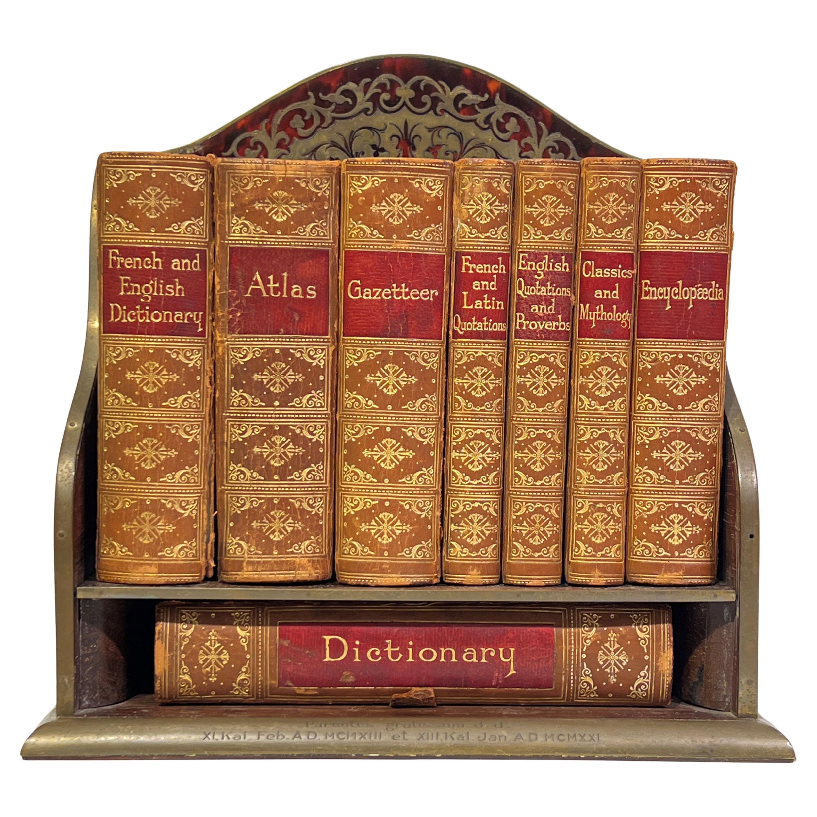 Antiguo juego de minilibros de referencia Asprey y estante con incrustaciones de Boulle en venta