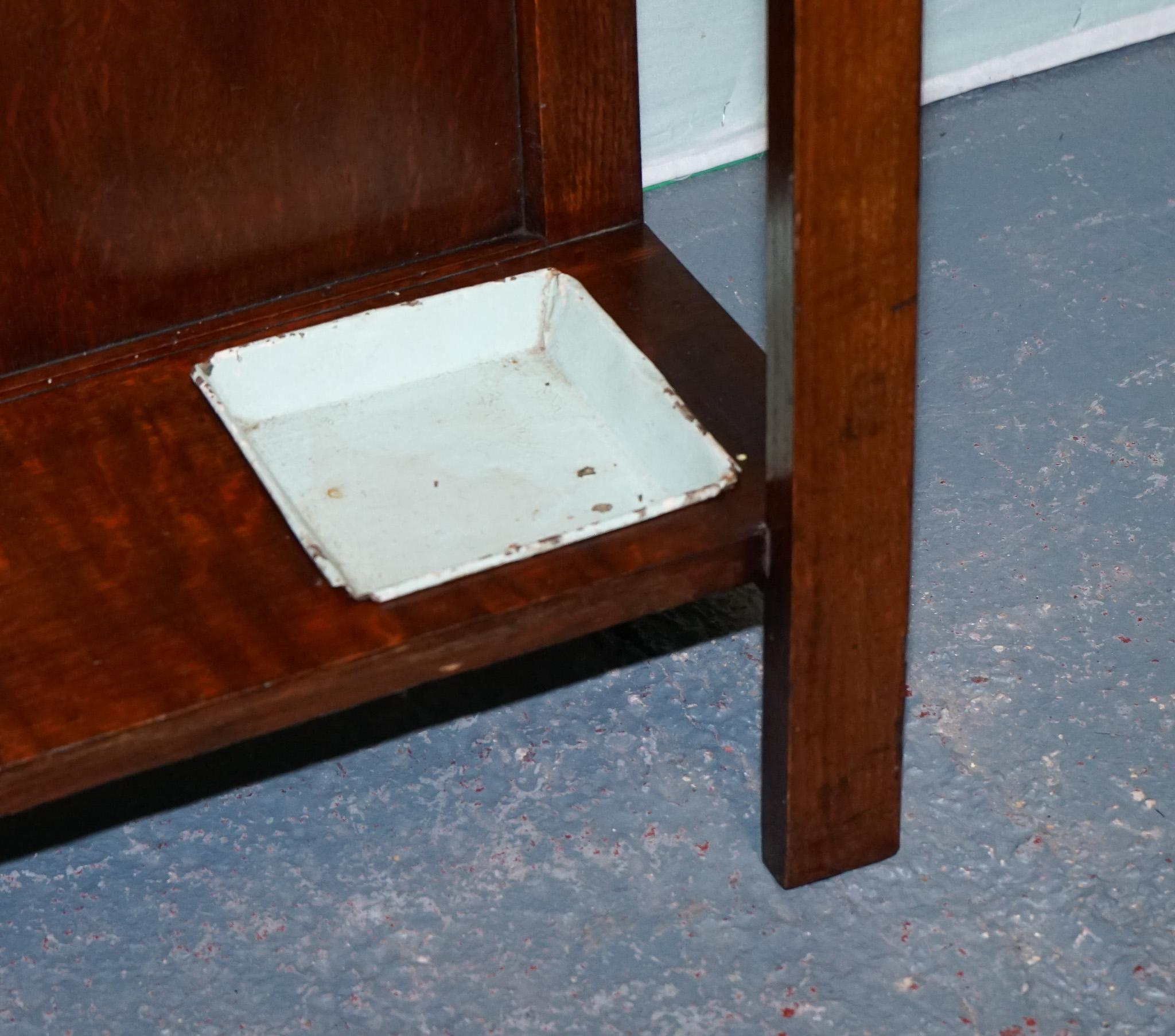 ANTIQUE ATCRAFT OAK HAT AND UMBRELLA HALLWAY STAND WITH A MiRROR im Zustand „Gut“ im Angebot in Pulborough, GB