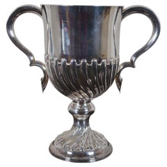 Coupe à vin et aiguière à trophée en argent sterling ancienne des frères Atkin de 1926 