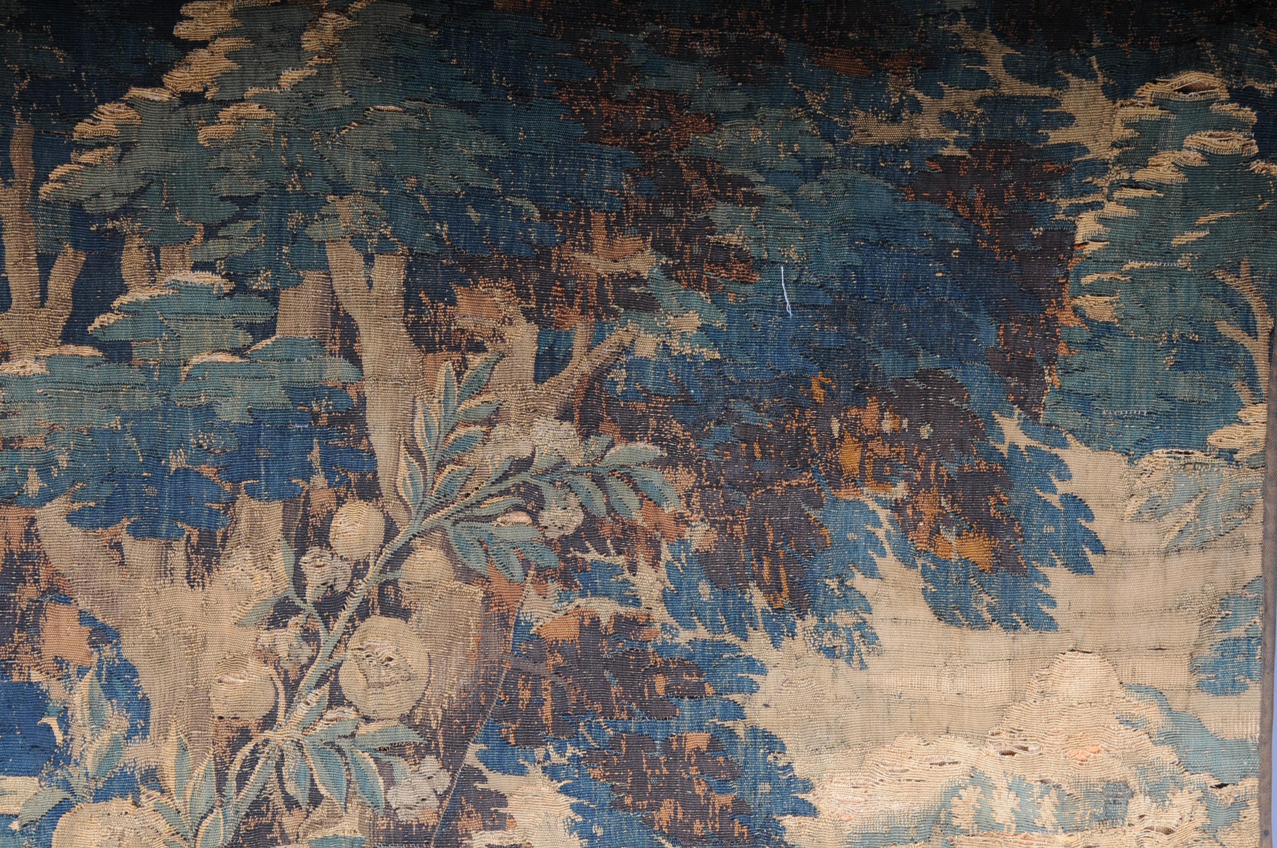 Antique Aubosson/Gobelein wall carpet, France 17th century. Verdure motif, silk In Good Condition For Sale In Berlin, DE