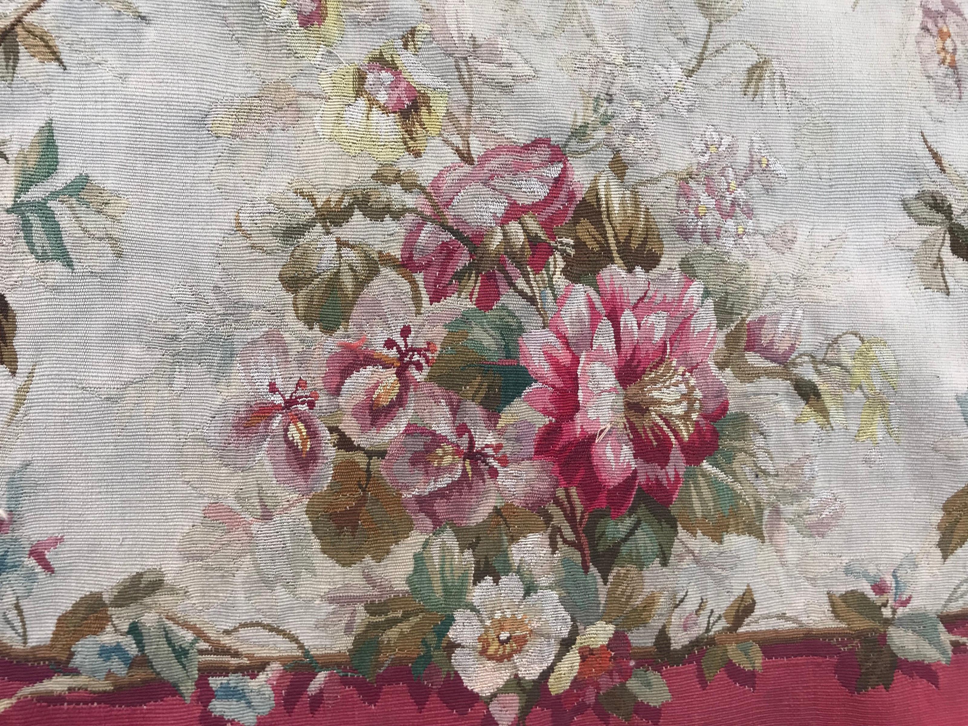 Sehr schöner Aubusson-Wandteppich aus dem späten 19. Jahrhundert mit schönem Muster und Farben, Wolle und Seide auf Baumwollgrund gewebt.