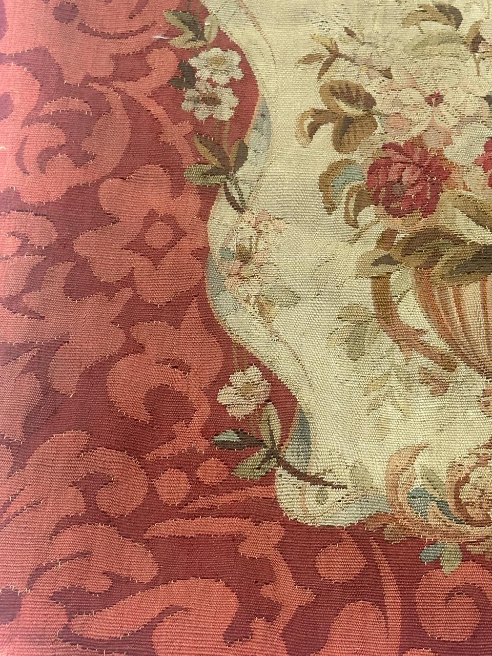 Français Ancienne couverture de chaise à coussin Aubusson en vente