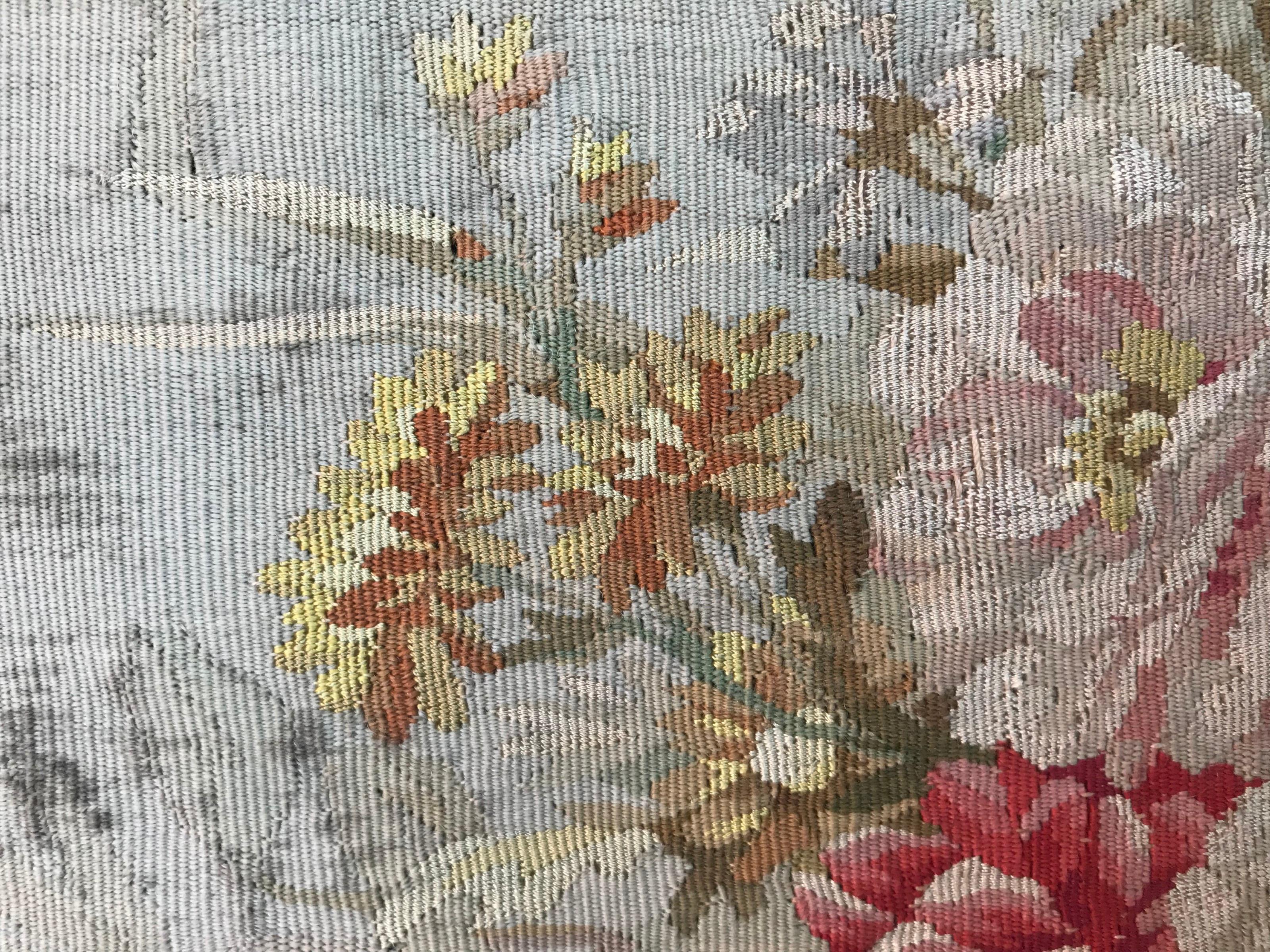 XIXe siècle Ancienne couverture de chaise à coussin Aubusson en tapisserie en vente