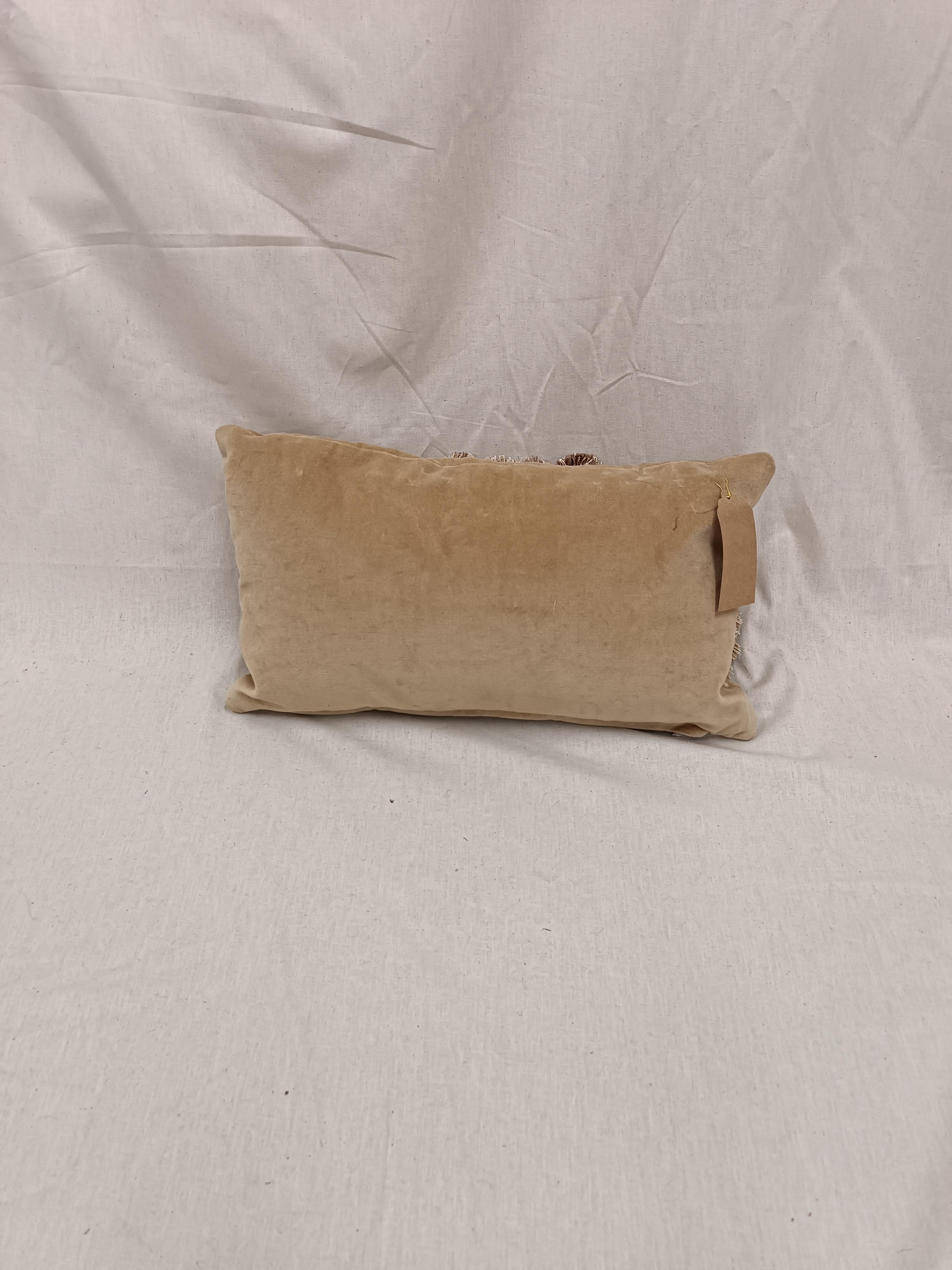 Art Déco Copricuscino Aubusson antico, cuscino ad arazzo floreale, punto ago rettangolare in vendita