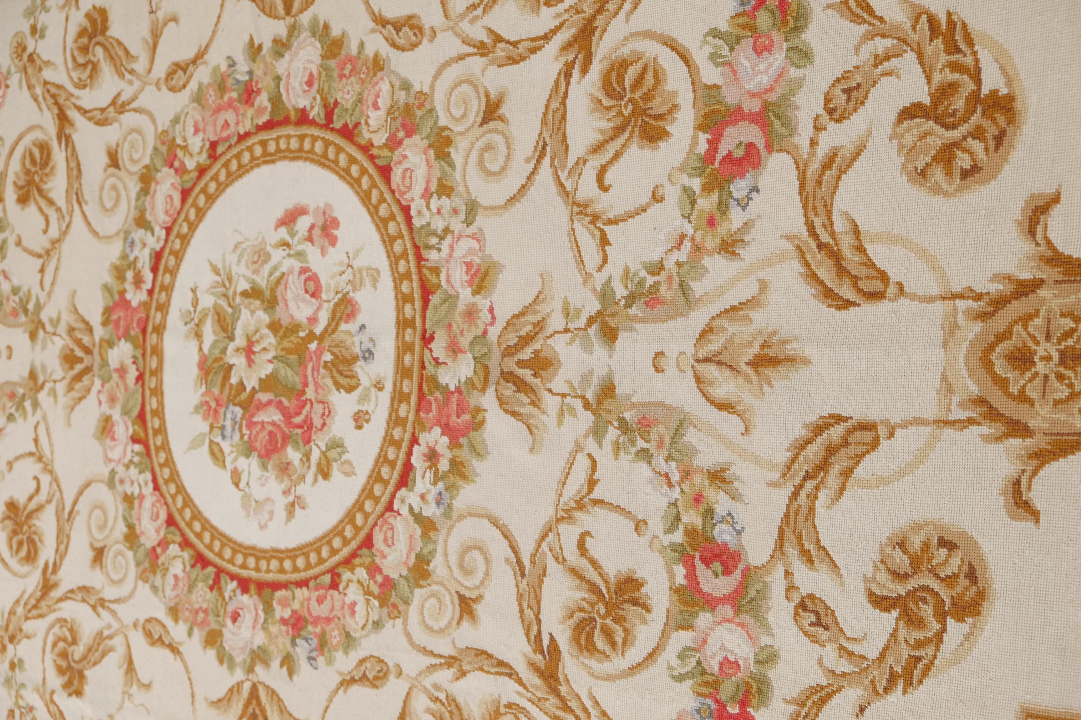 Extra Large French Aubusson Rug / Antique Tapestry Wall Hanging Carpet In Good Condition For Sale In Leicester, GB