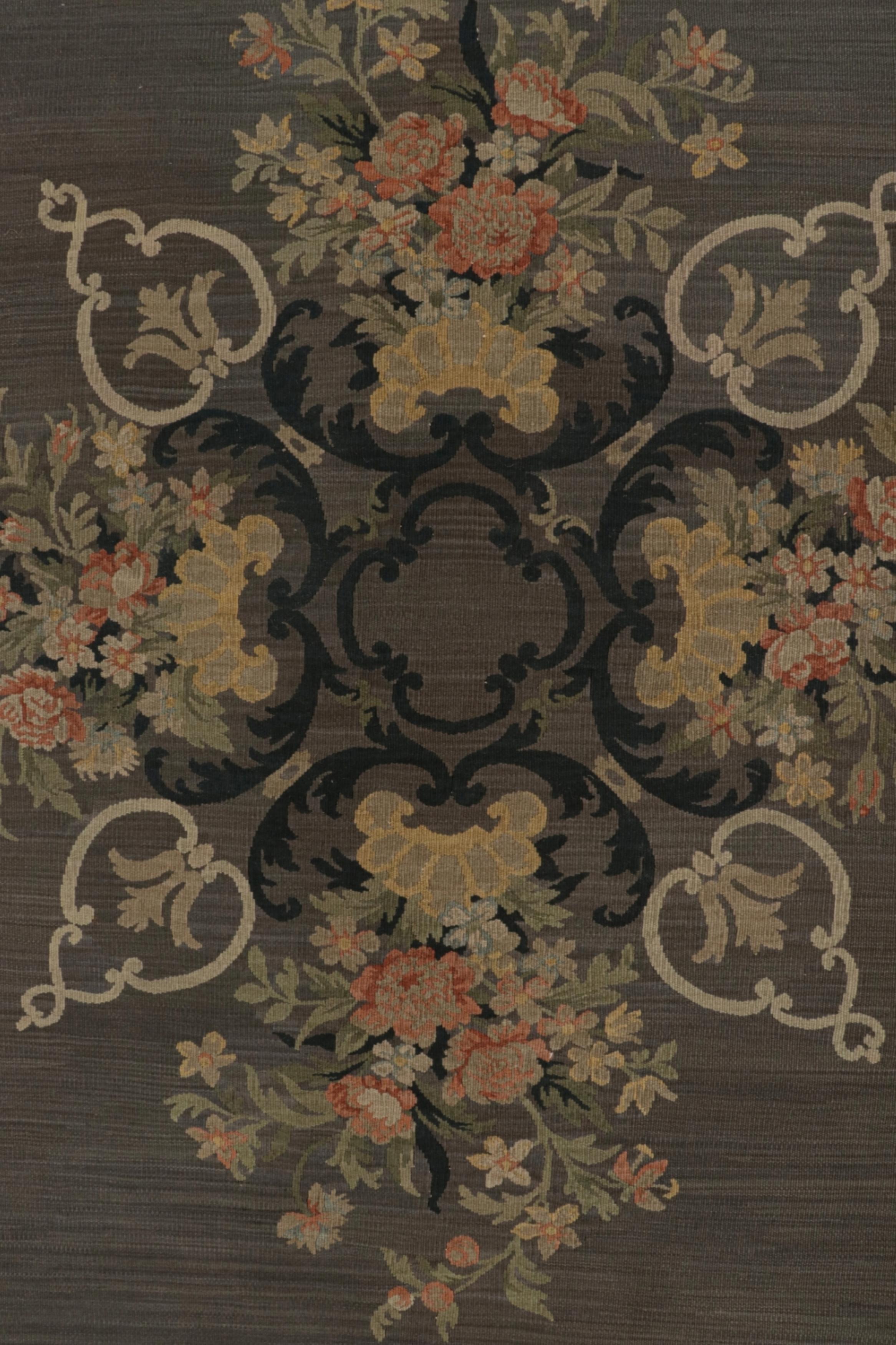Late 19th Century Antique Aubusson Flatweave in Gray with Floral Medallions For Sale