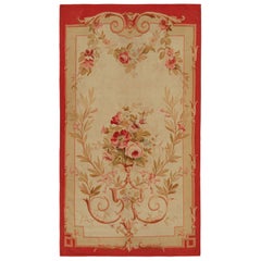 Tapis d'Aubusson tissé à plat beige avec motifs floraux, de Rug & Kilim