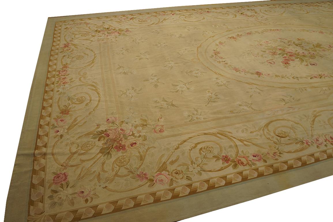 Wool Late 19th Century French Aubusson Carpet ( 10'2
