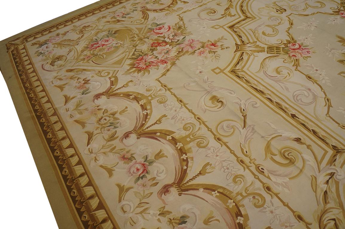 Late 20th Century Aubusson Carpet ( 14' 3'' x 19' - 435 x 580 cm ) For Sale 2