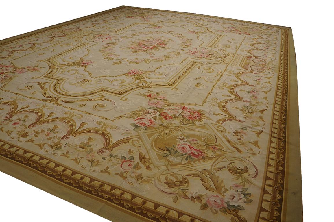 Late 20th Century Aubusson Carpet ( 14' 3'' x 19' - 435 x 580 cm ) For Sale 3