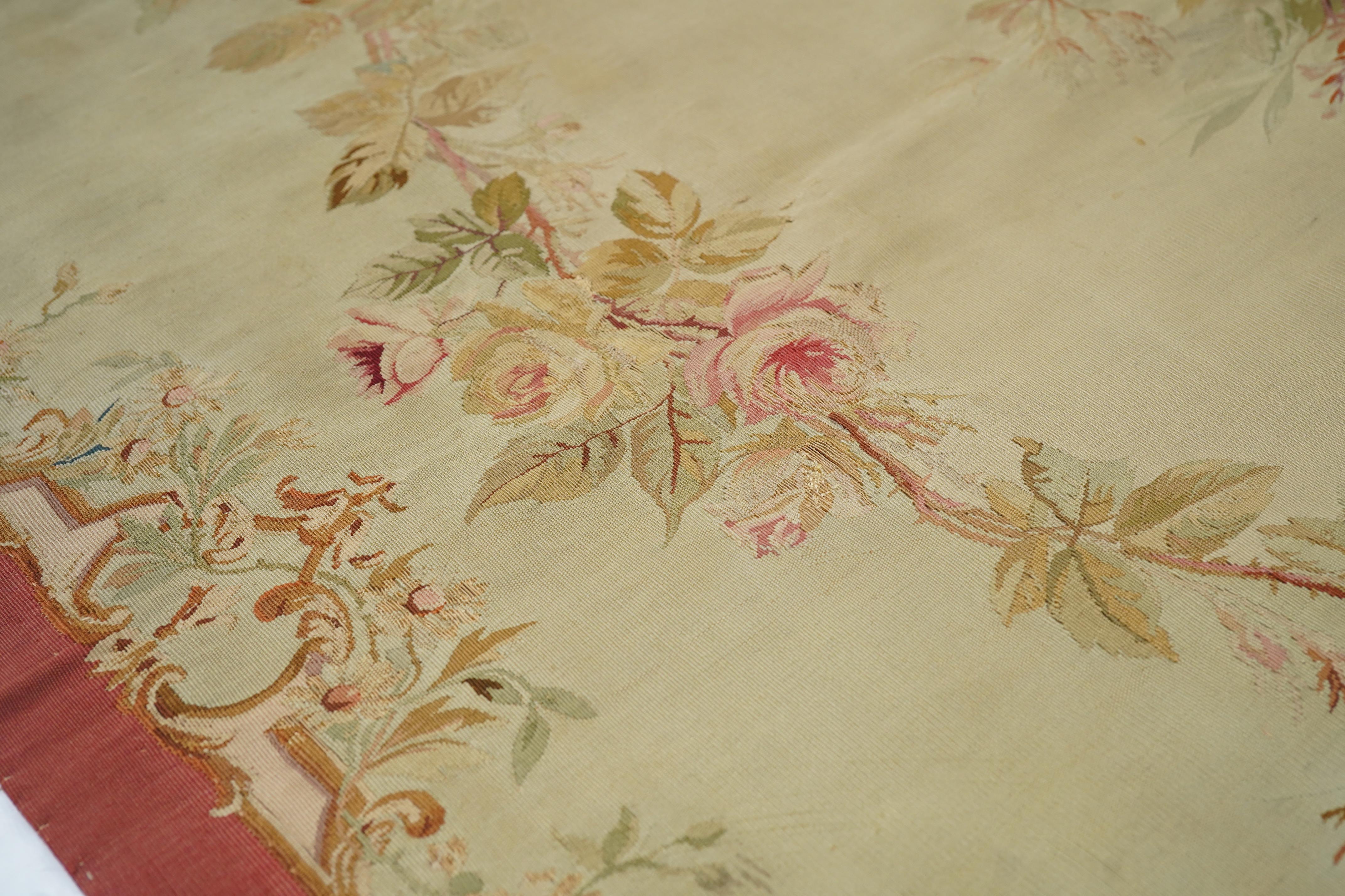 Antique Aubusson Rug 5'0'' x 5'0'' In Good Condition For Sale In New York, NY