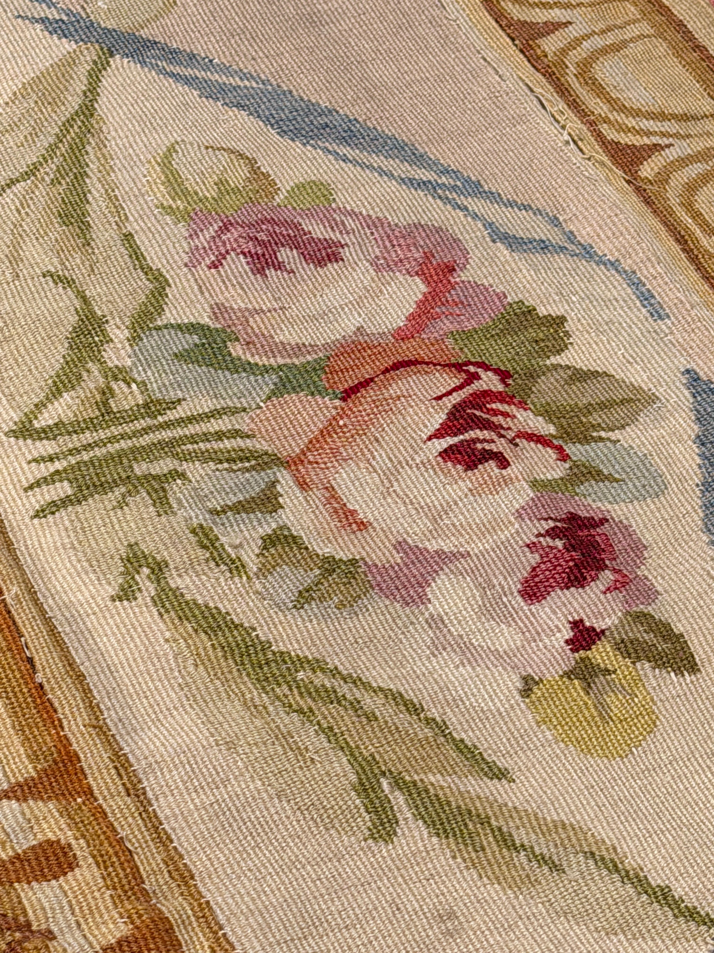 Tapis ancien en tapisserie d'Aubusson, vers 1870 en vente 10