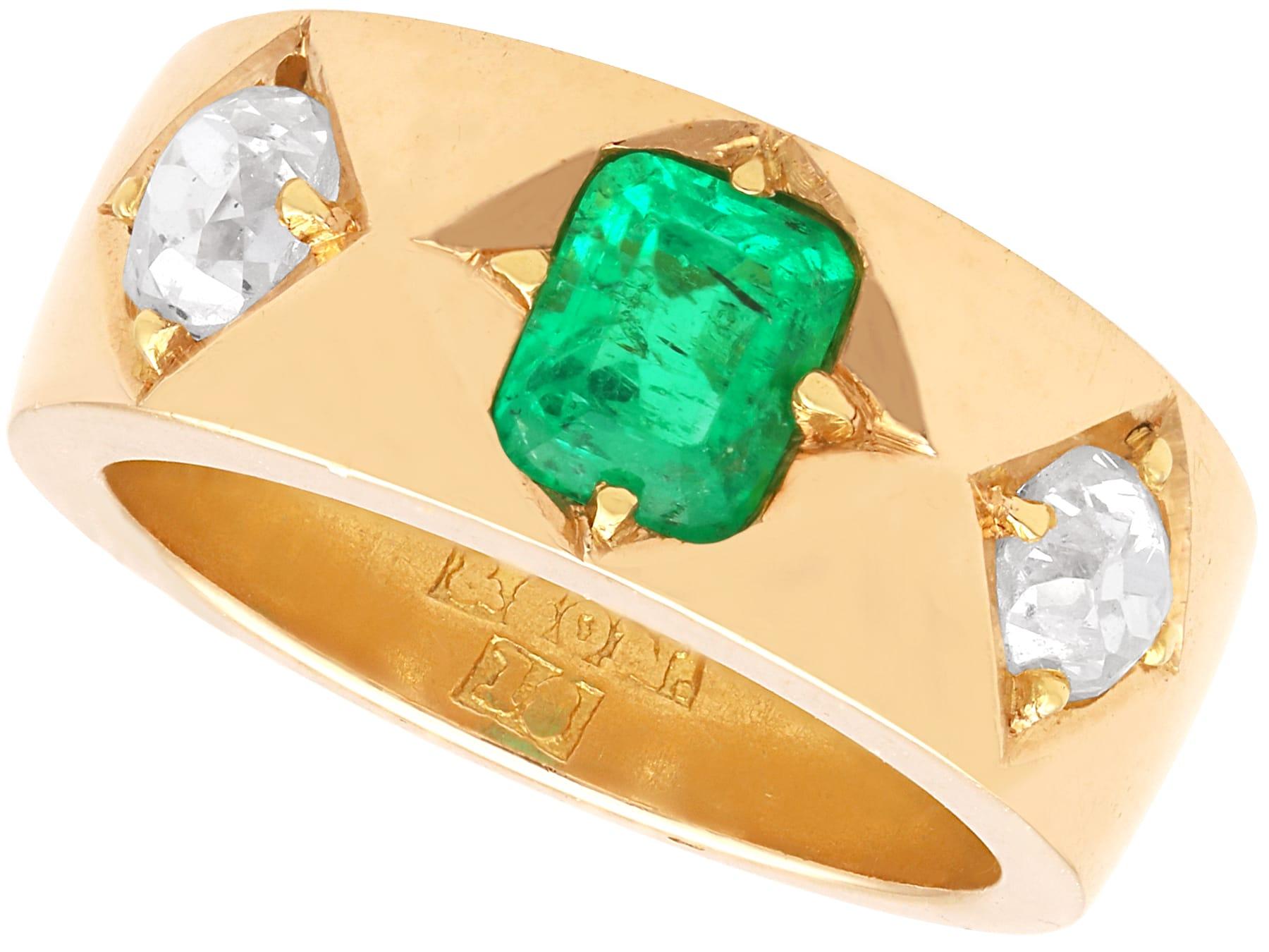 Anello antico australiano con smeraldo da 0,80 carati e diamante da 0,97 carati in oro giallo 18 carati in vendita