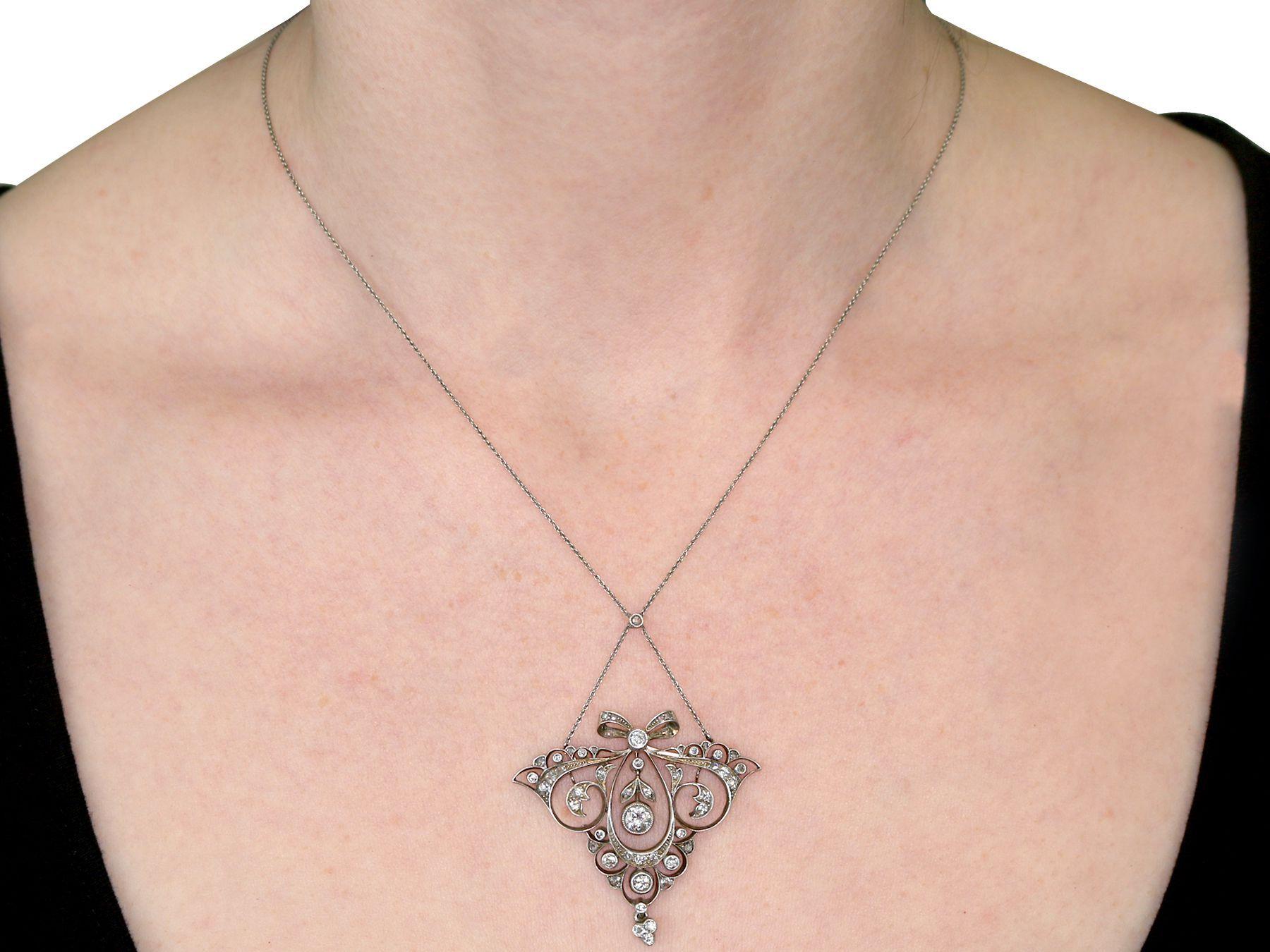 Antico ciondolo austriaco in oro con diamante da 1,65 carati CIRCA 1920 in vendita 1