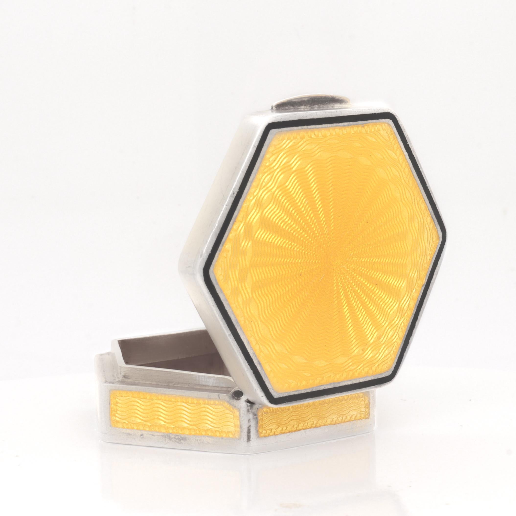Antique Austrian Art Deco Guilloche Enamel & Sterling Silver Compact / Pill Box For Sale 1