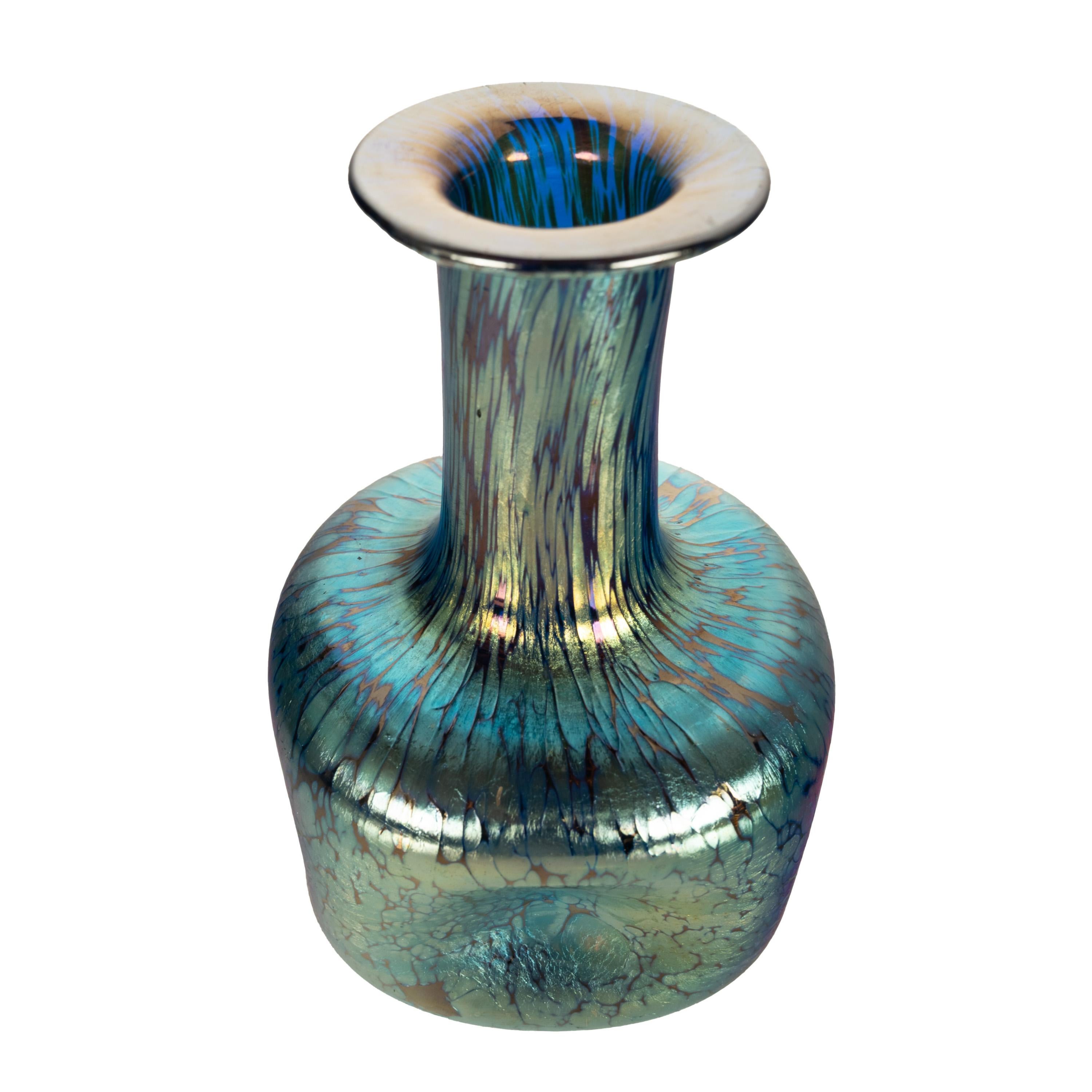 Ancien vase d'art autrichien Art Nouveau Loetz bleu cobalt papillon 1900 3