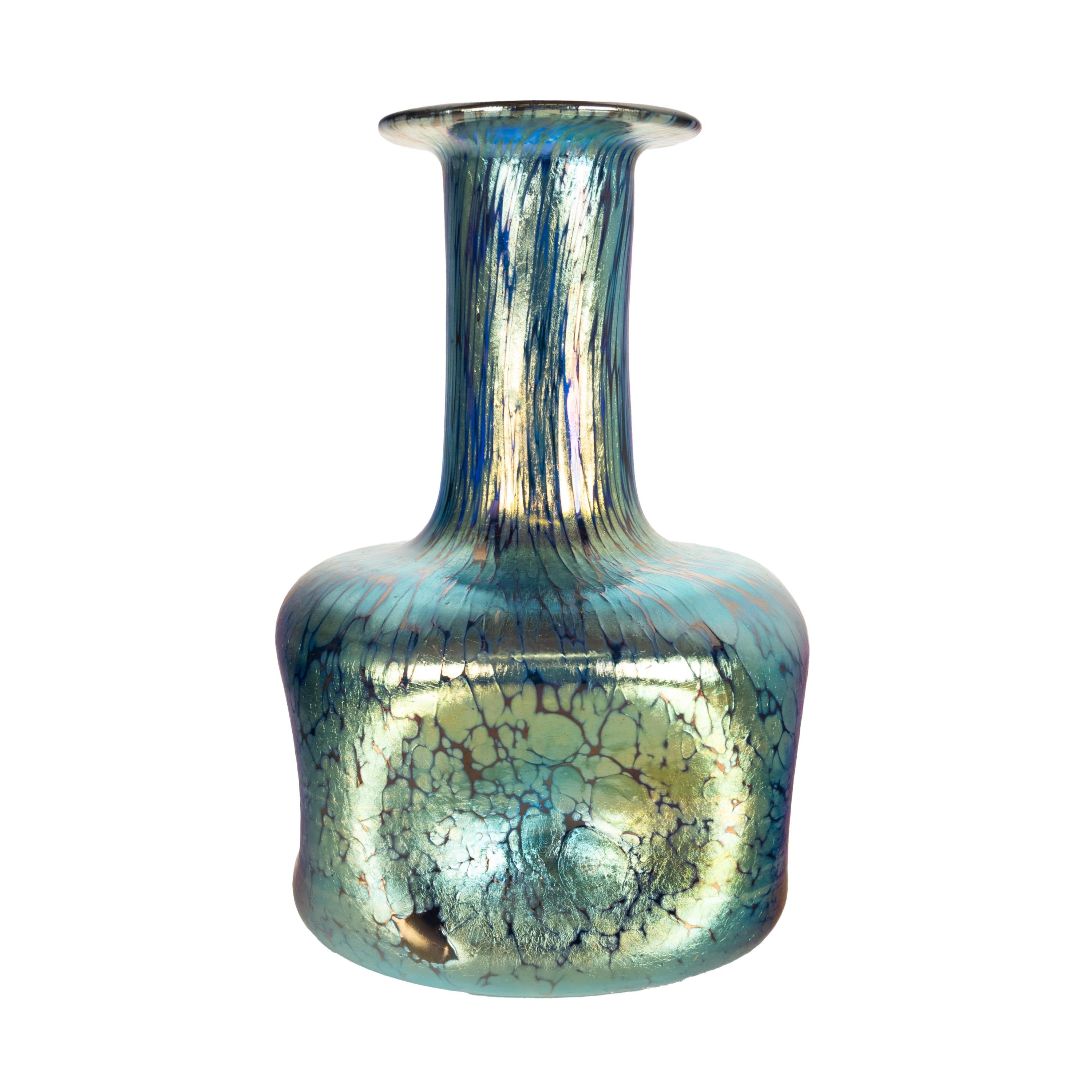 Ancien vase d'art autrichien Art Nouveau Loetz bleu cobalt papillon 1900 Bon état à Portland, OR