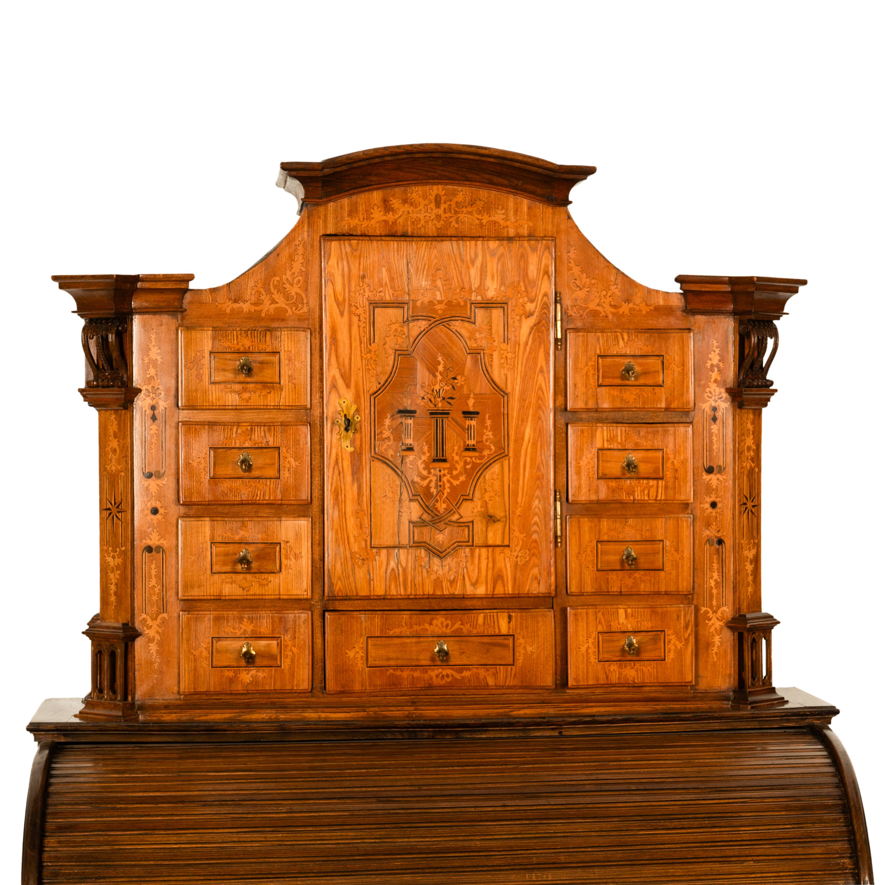 Antiker österreichischer Barockschrank/Schreibtisch aus Täbris mit Intarsien und Rollplatte aus Biedermeier im Angebot 8
