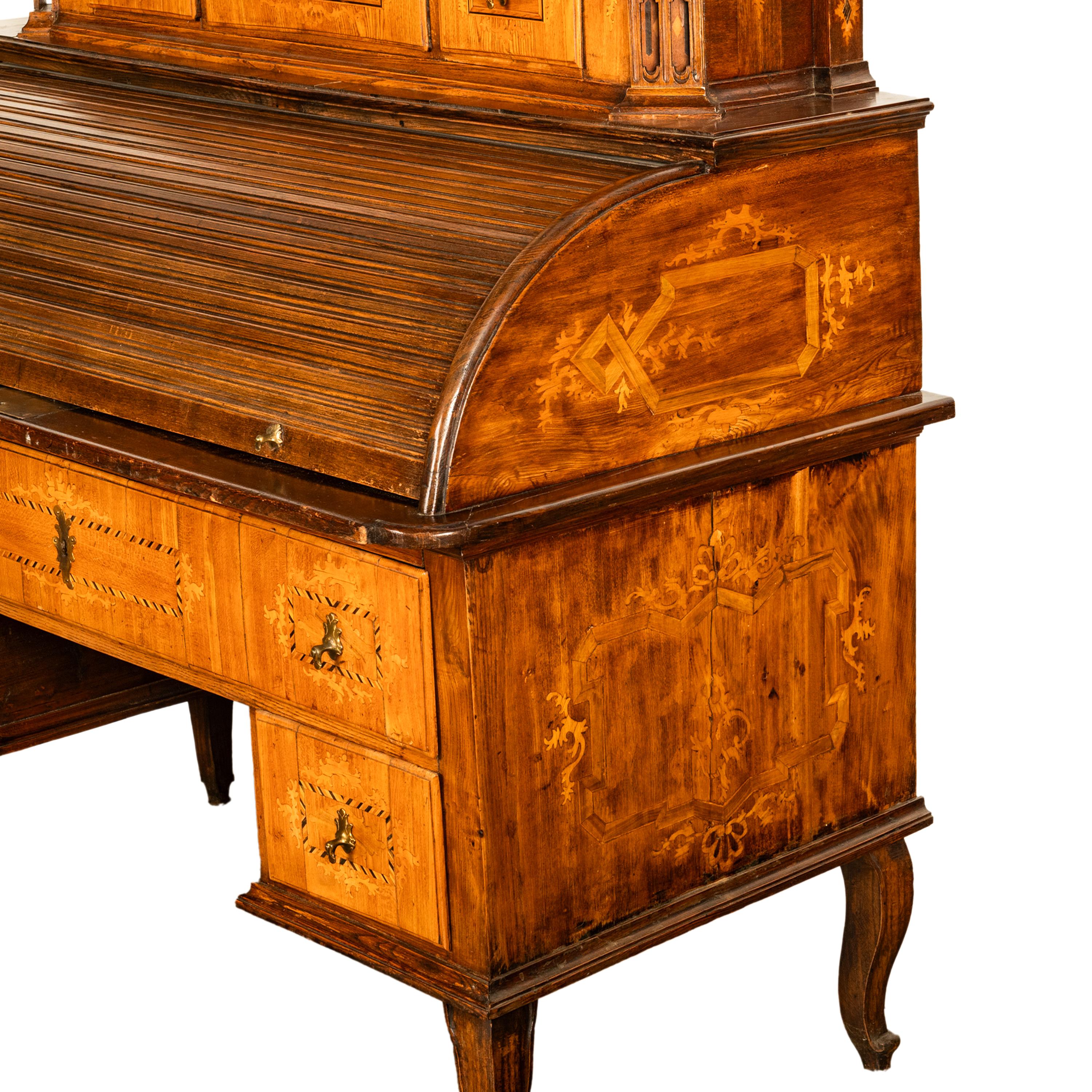 Antiker österreichischer Barockschrank/Schreibtisch aus Täbris mit Intarsien und Rollplatte aus Biedermeier im Angebot 13