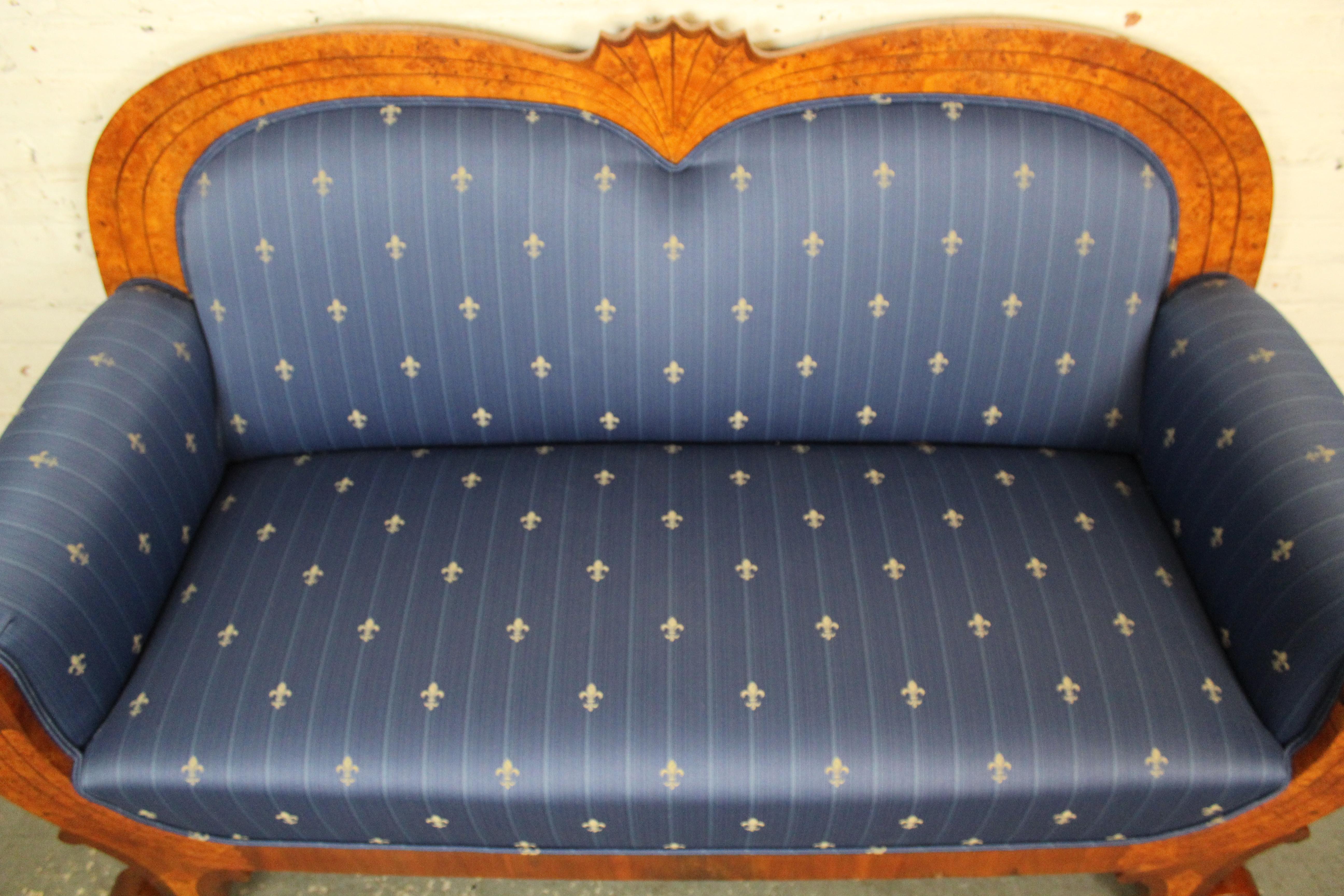 Antiker österreichischer Biedermeier Intarsien-Liegestuhl im Zustand „Gut“ im Angebot in Brooklyn, NY